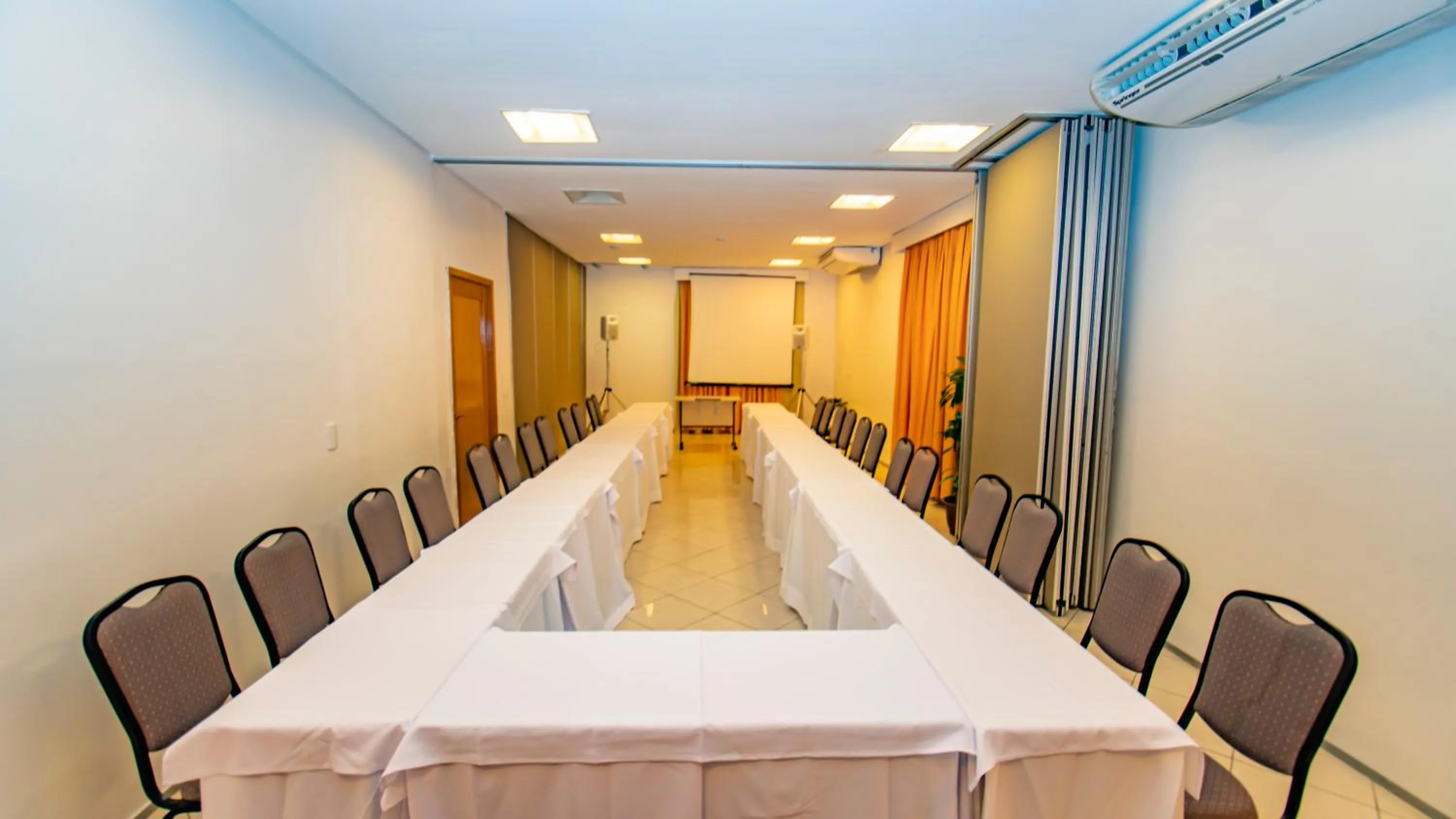 Meeting/conference room in Hotel Beira Mar