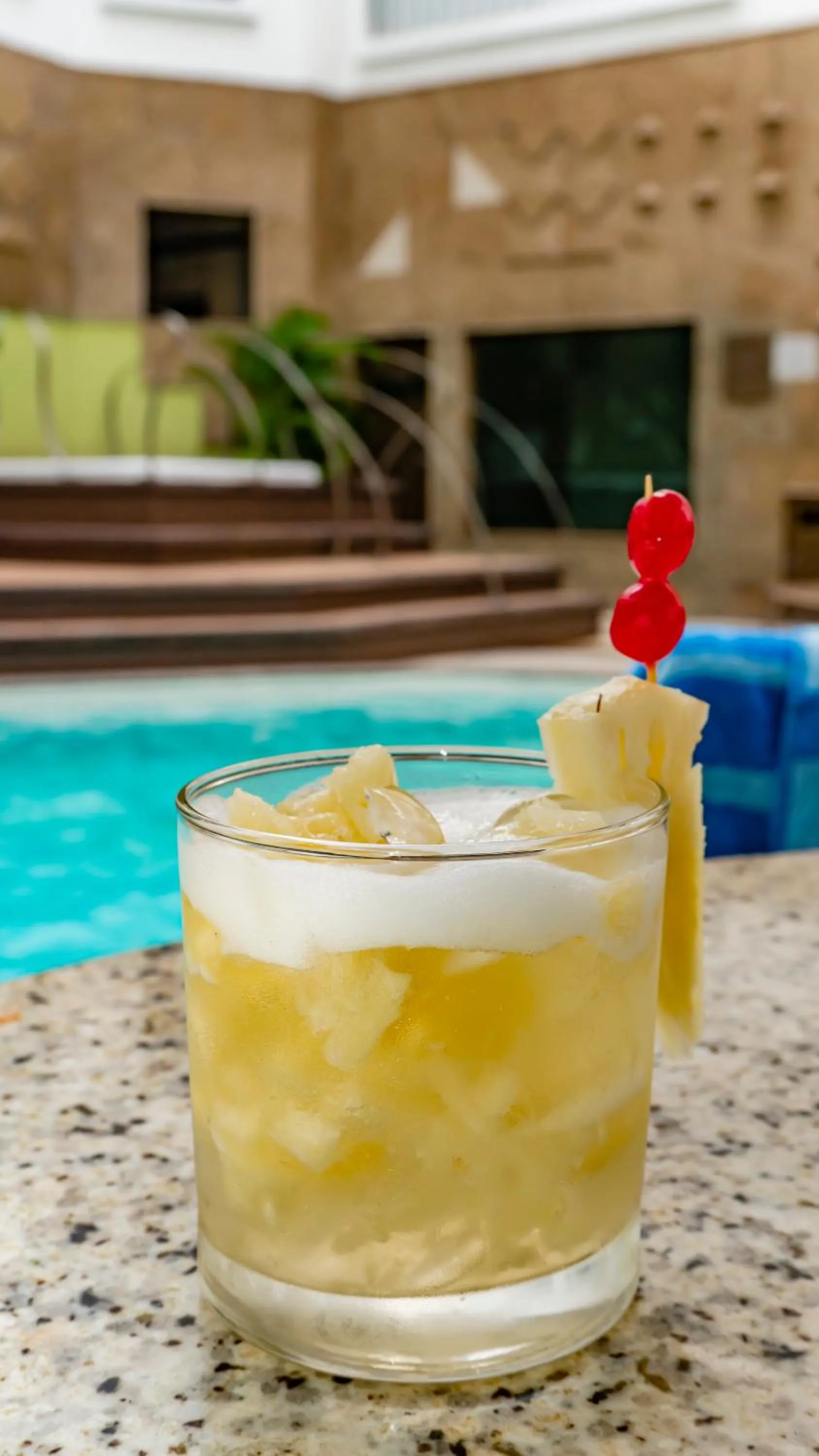 Swimming pool in Hotel Beira Mar