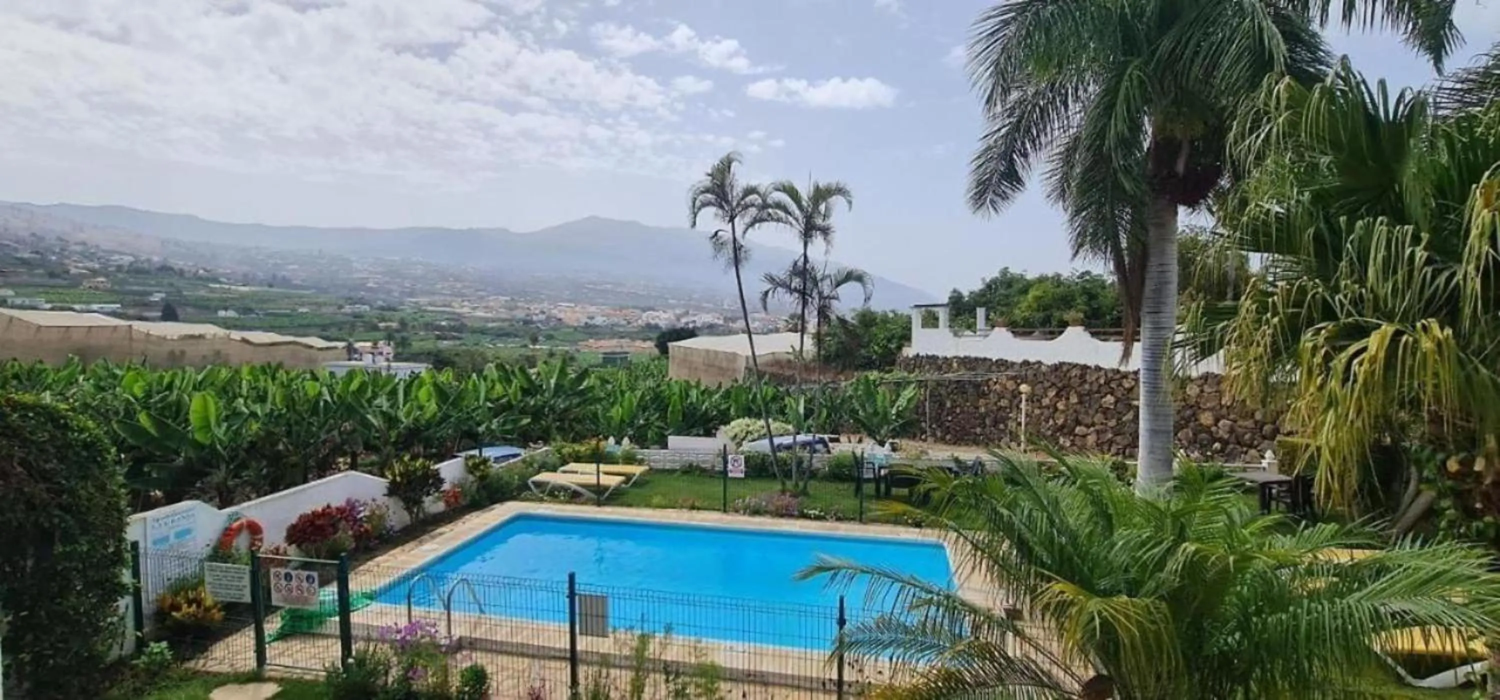Property building in La Granja