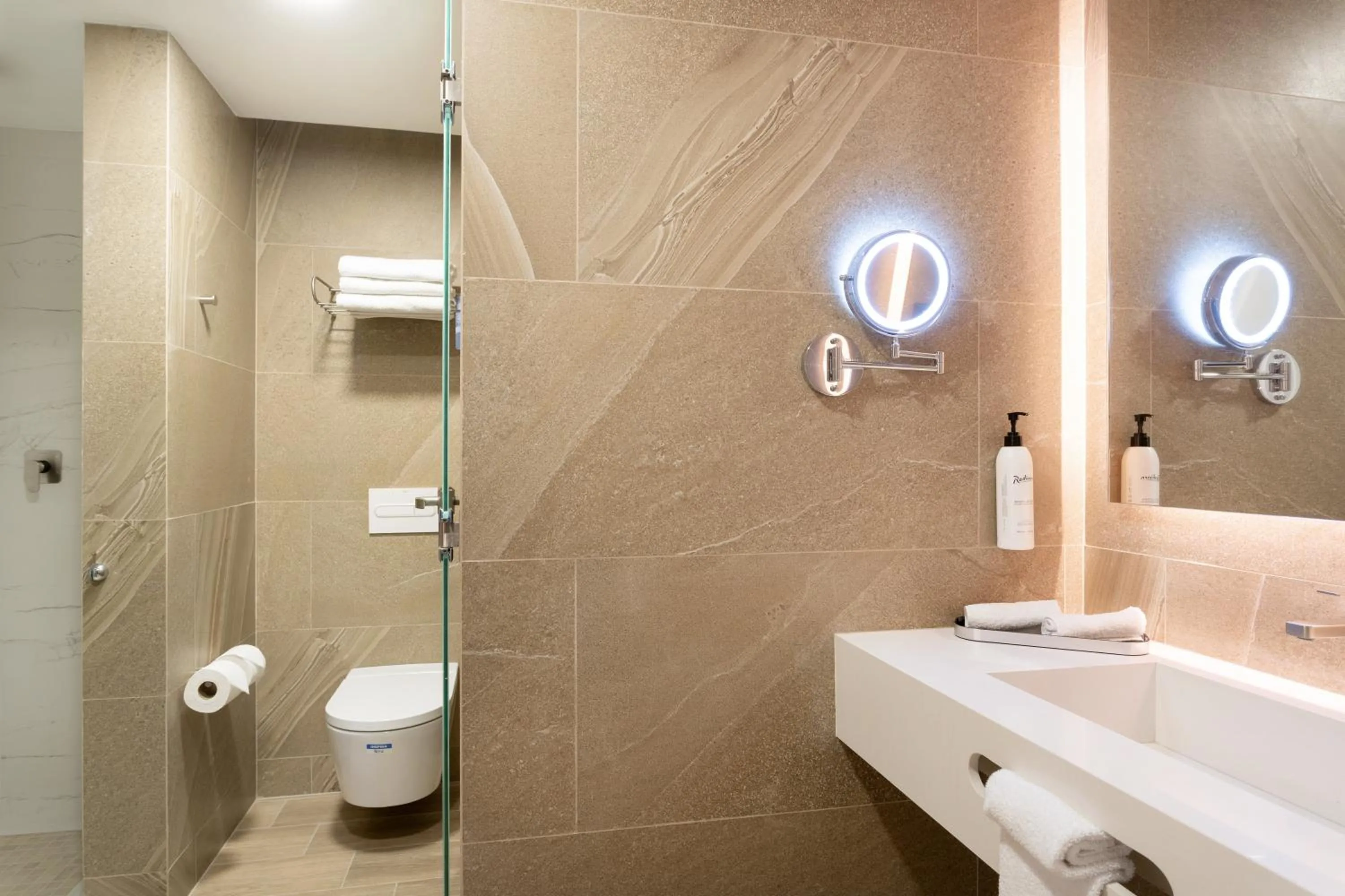 Bathroom in Radisson Puebla Angelopolis