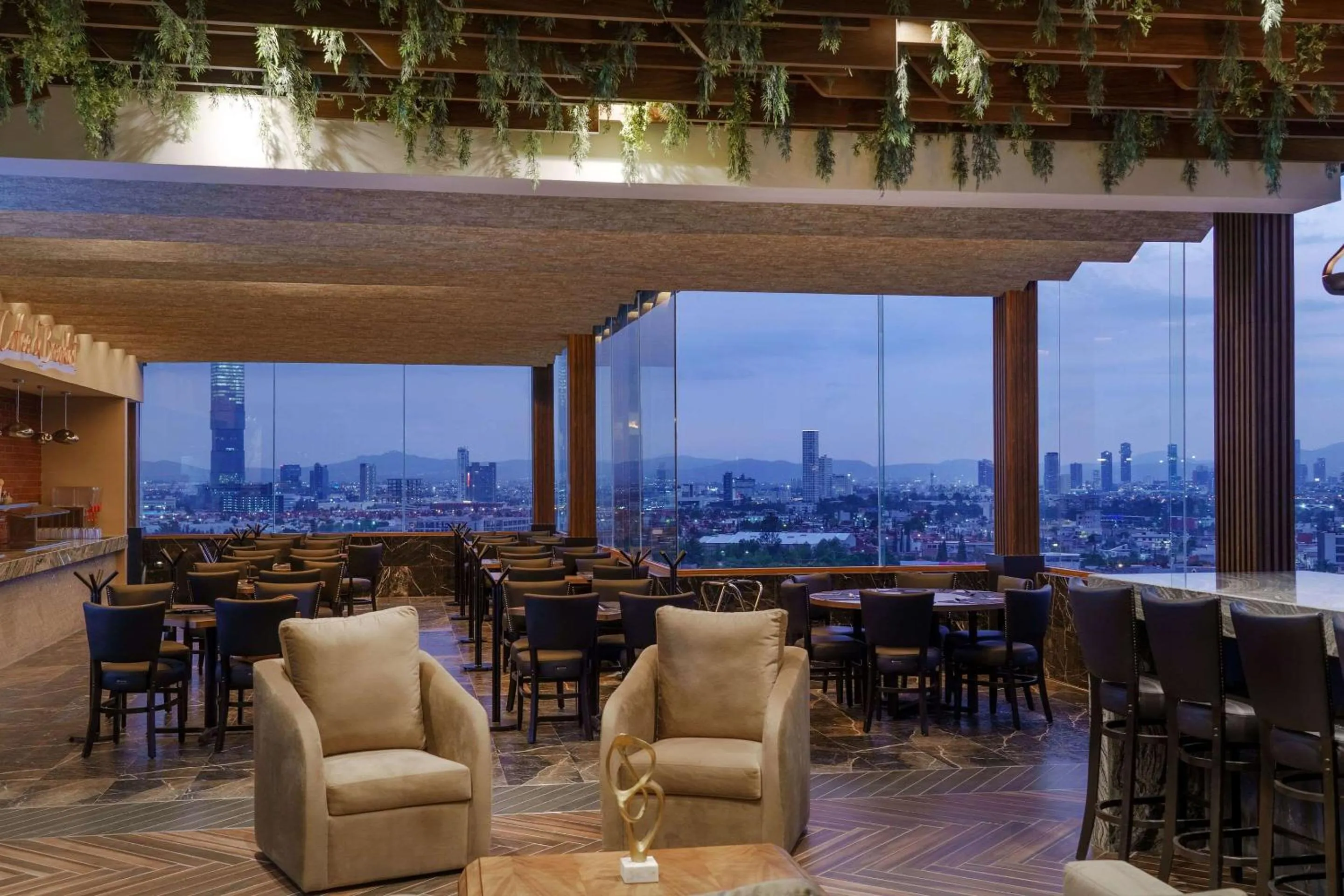 Restaurant/places to eat in Radisson Puebla Angelopolis