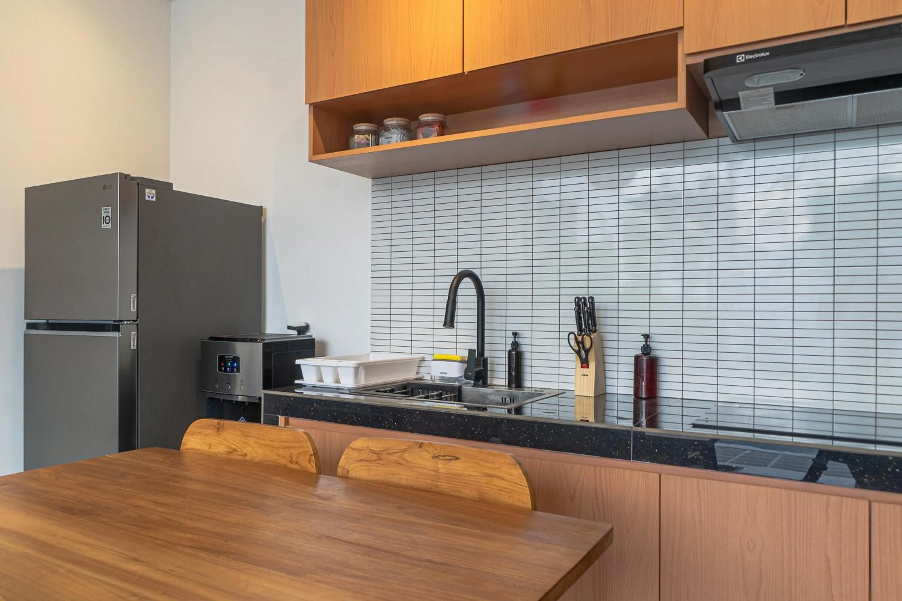 Kitchen or kitchenette in Cypress Villa