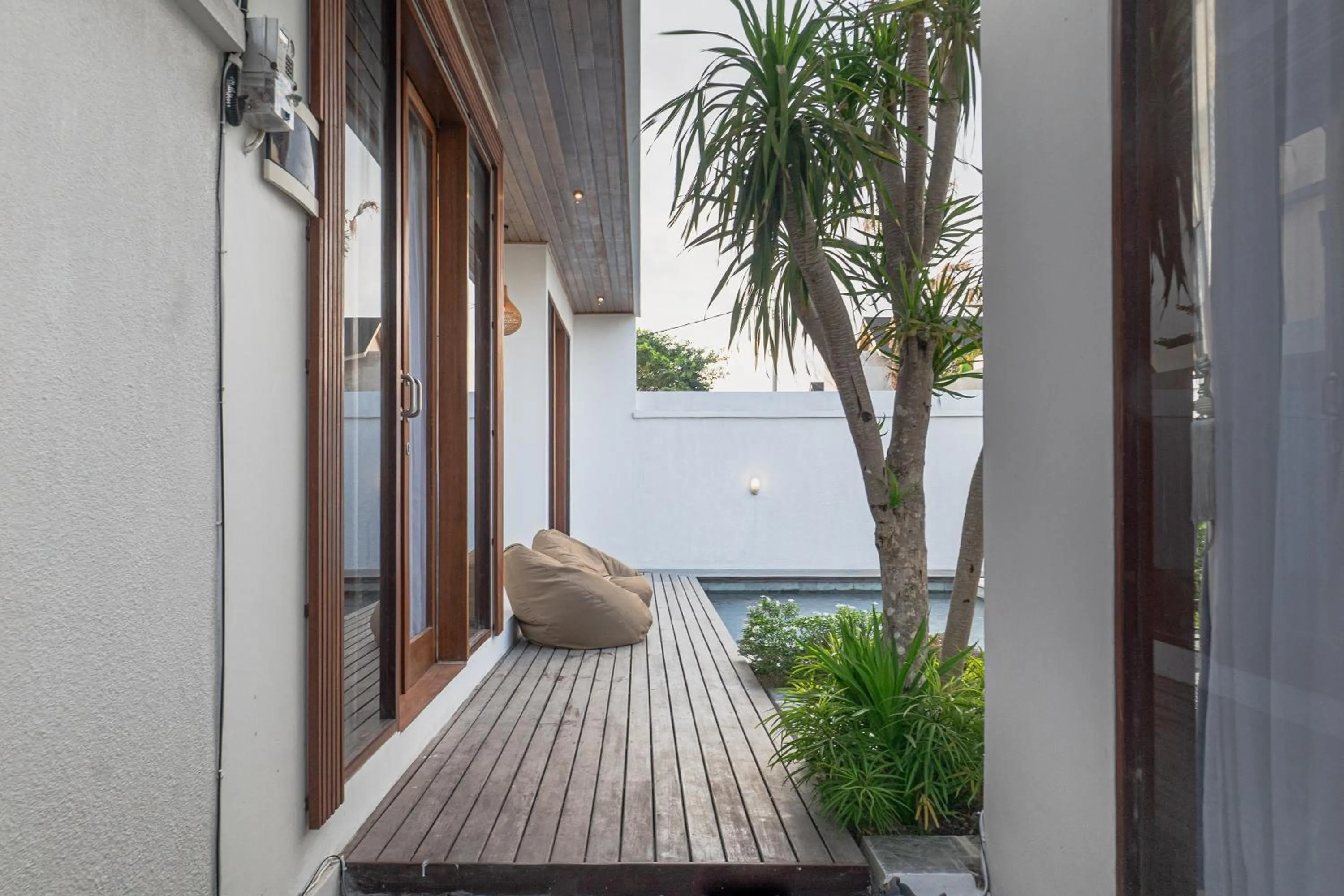 Area and facilities in Cypress Villa