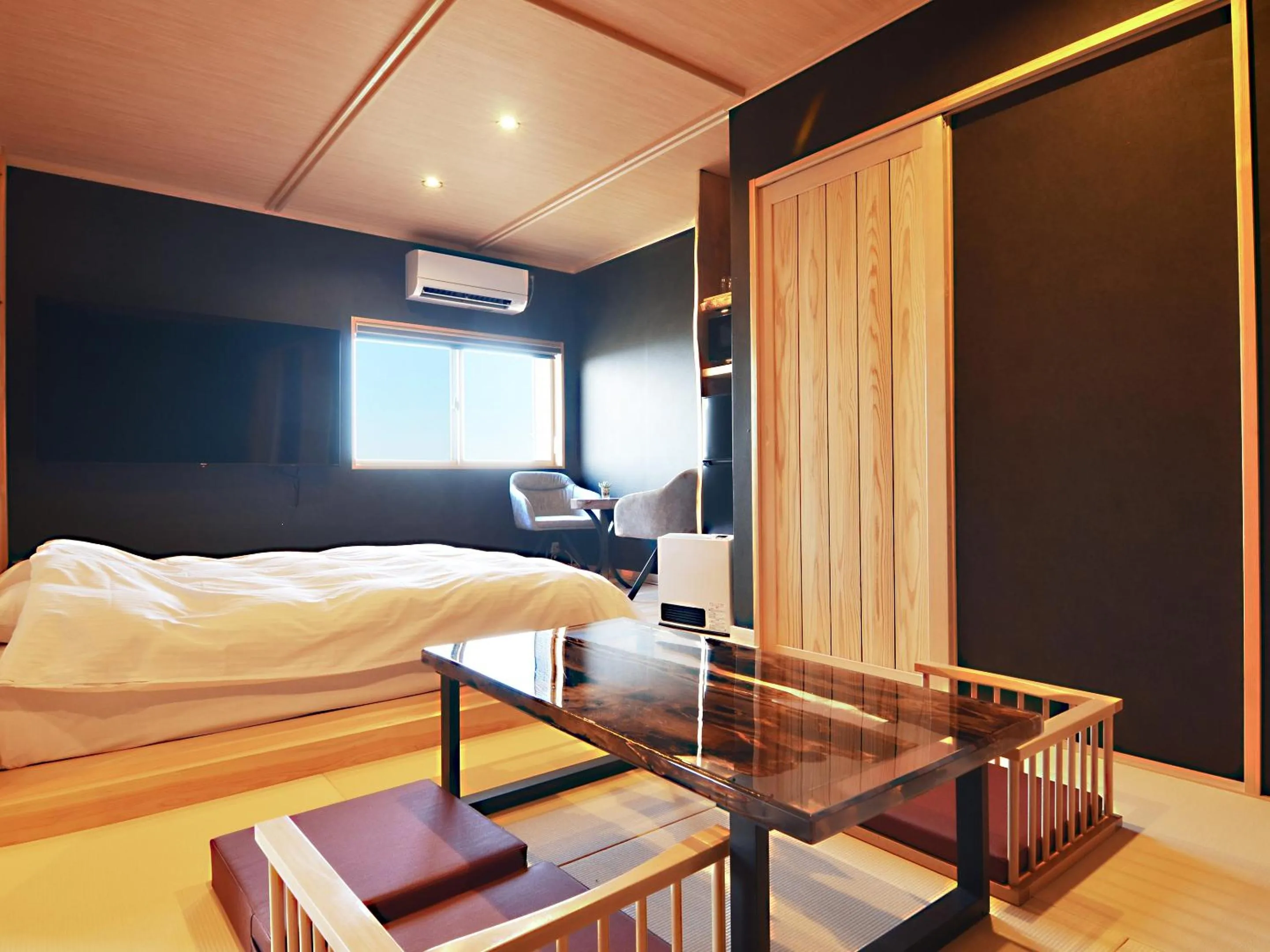 Living room, Bed in Totonoinoyado Shuntouan