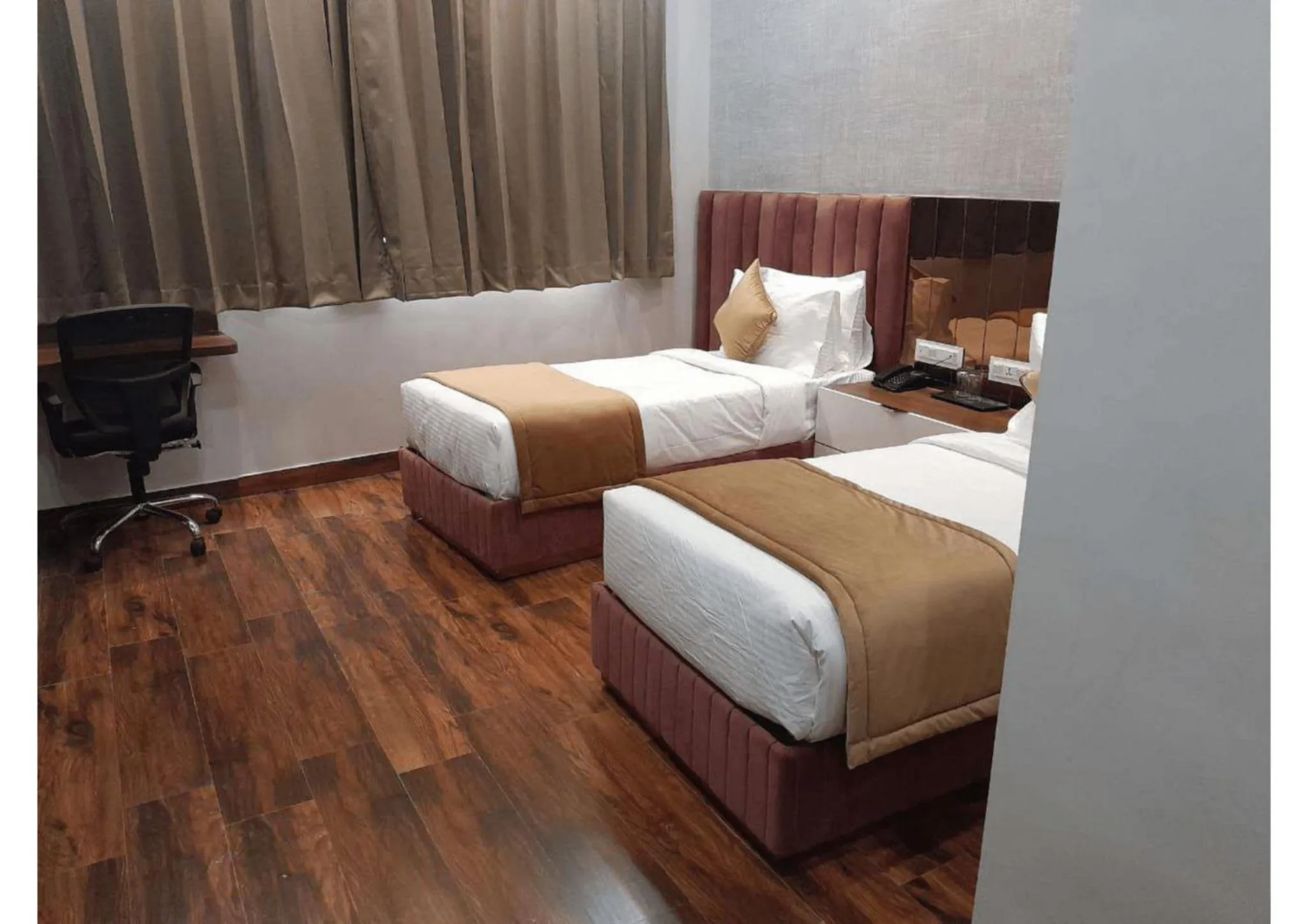 Photo of the whole room, Bed in The Signet Royale Bathinda PB