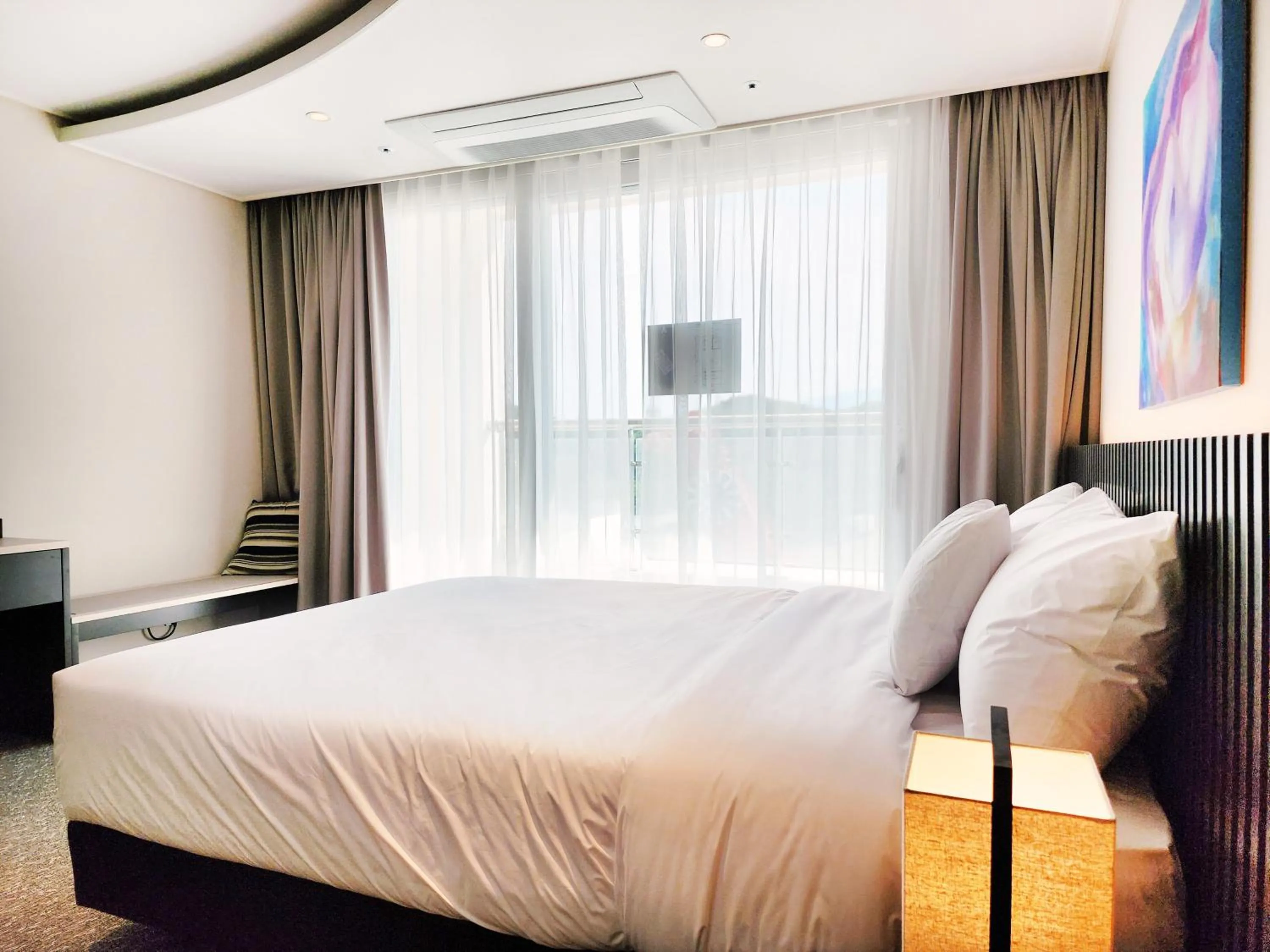 Bed in SOTA SUITE Yangyang Granbay