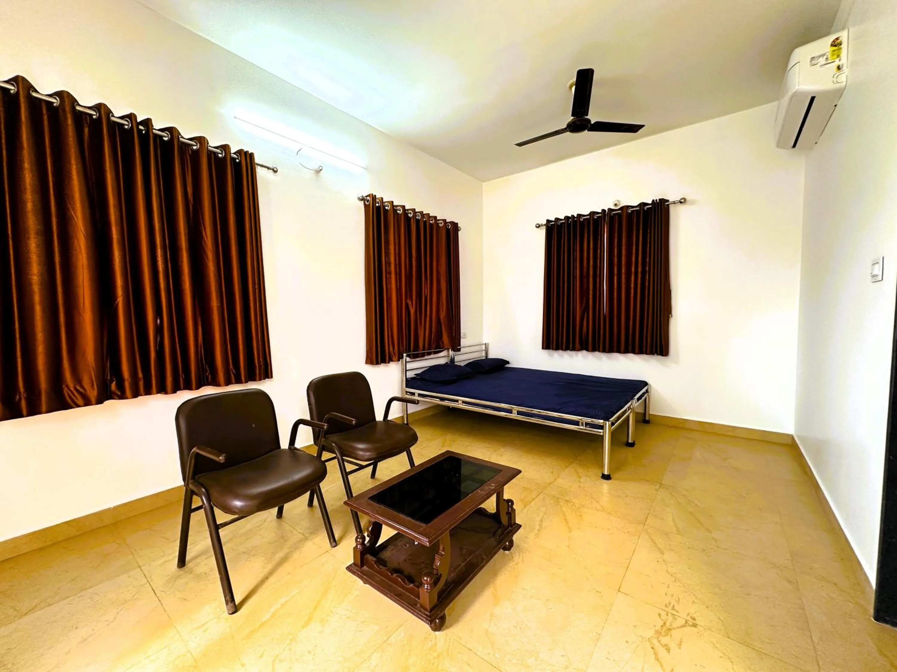 Bedroom in Ranjan Vadi
