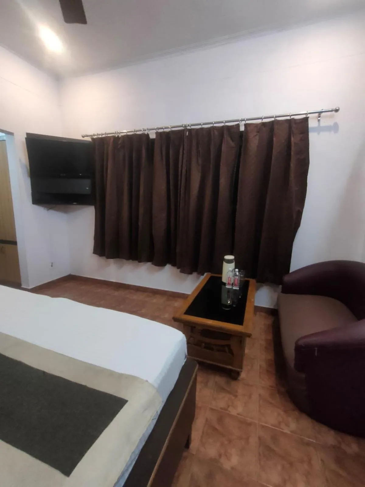 Bed in Mansarover Hotel & Banquets