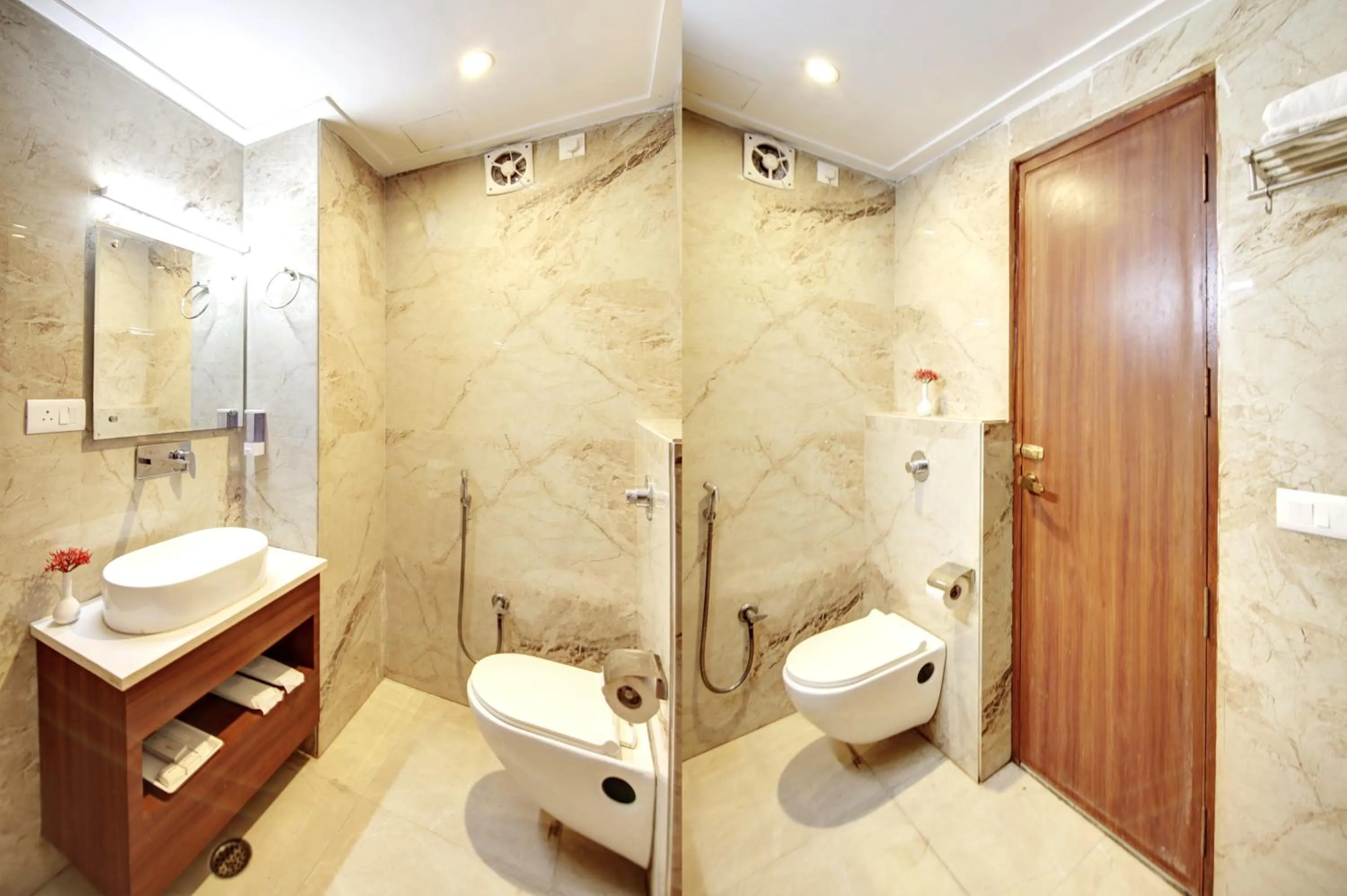 Toilet in Marks Hotel & Banquet