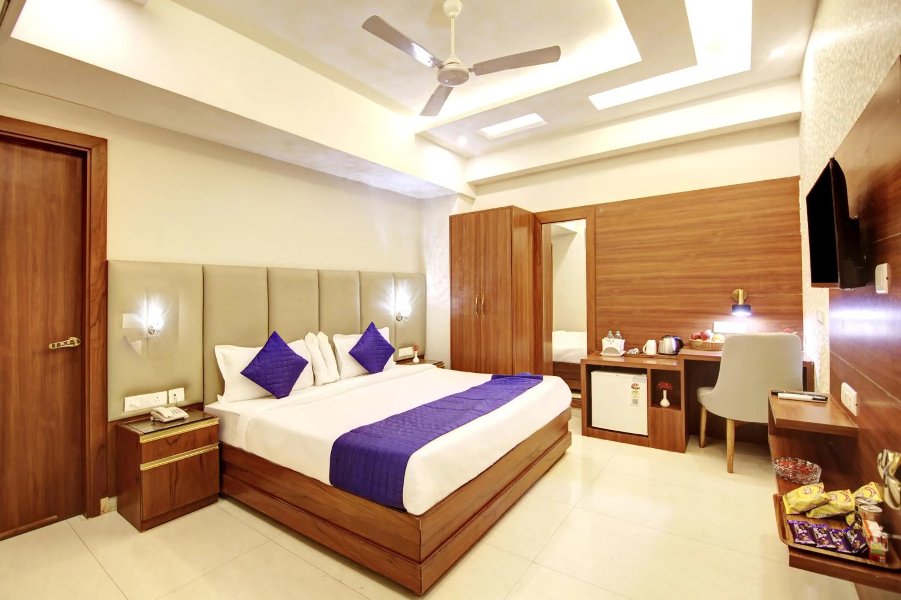 Photo of the whole room in Marks Hotel & Banquet