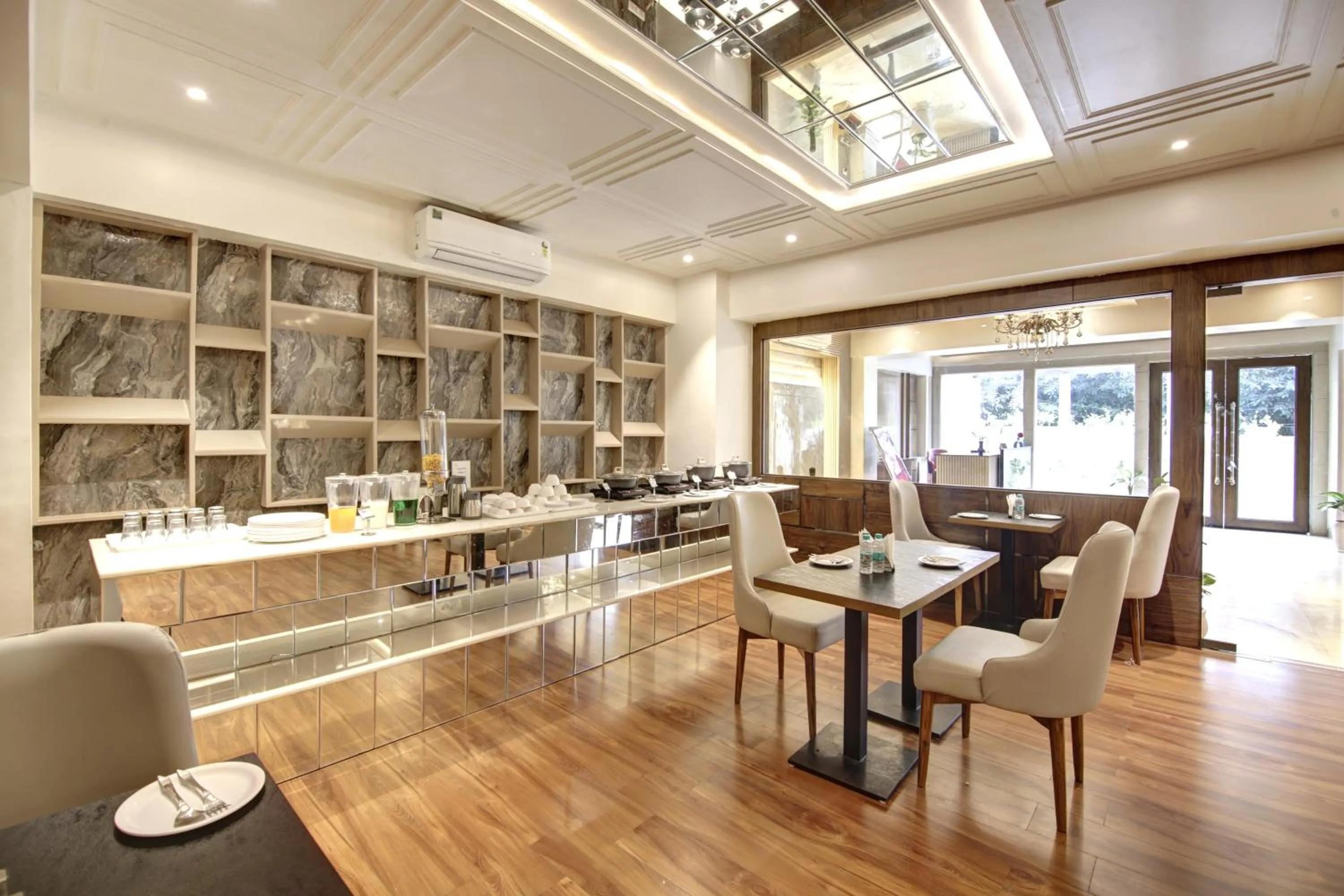 Marks Hotel & Banquet