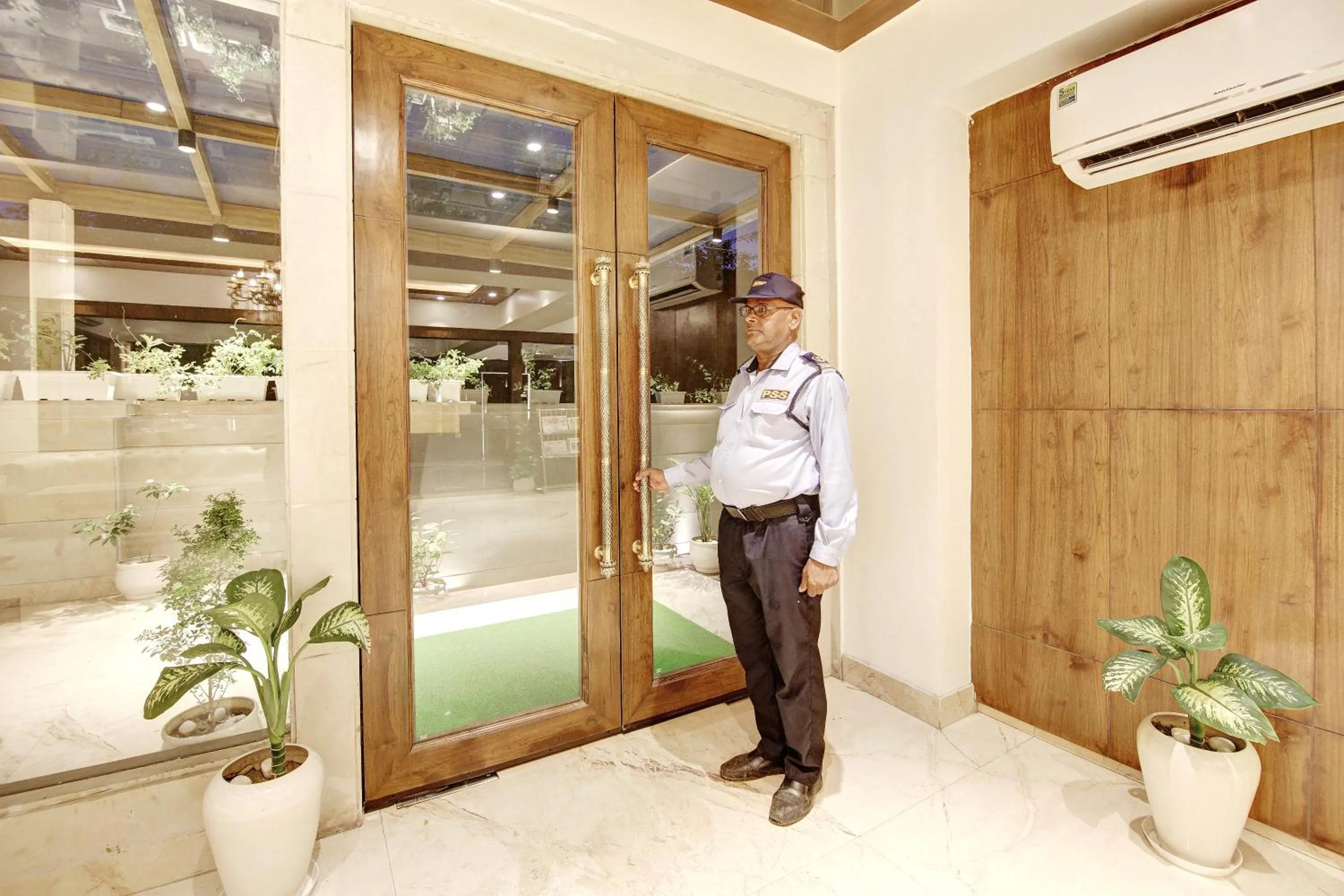 Marks Hotel & Banquet