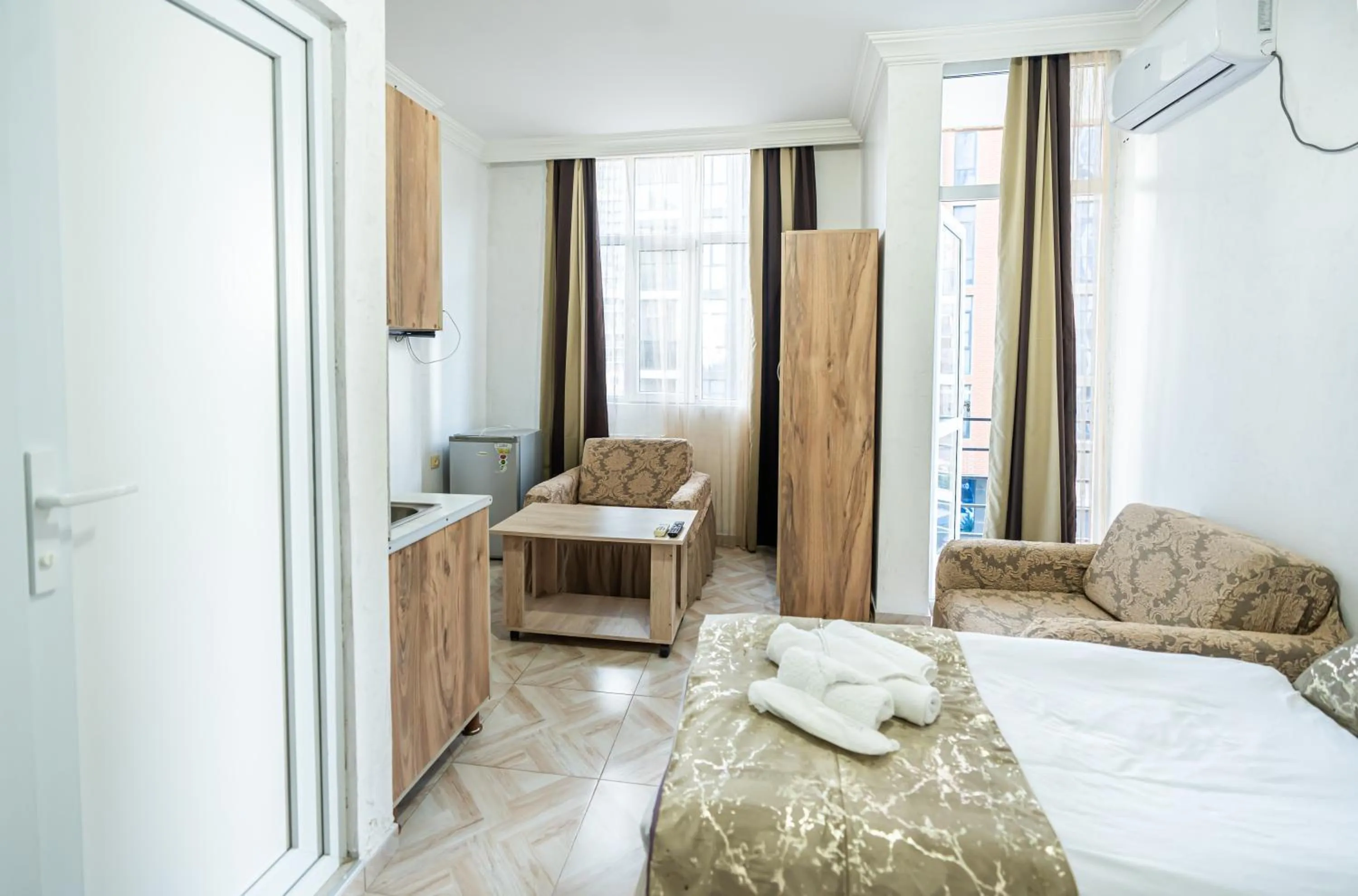 Photo of the whole room, Bed in Batumi Inn Hotel