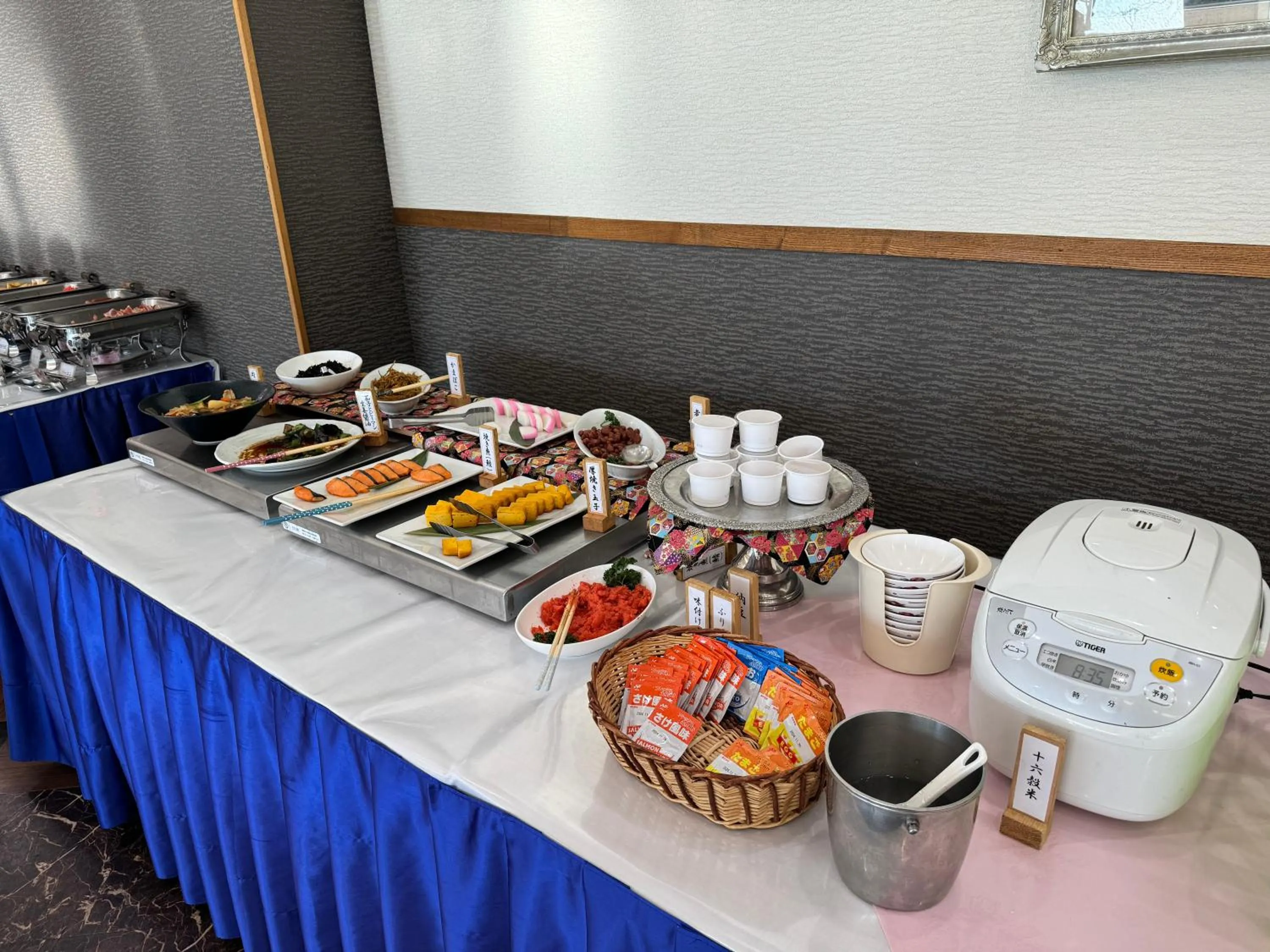 Food in Ashiwada Hotel