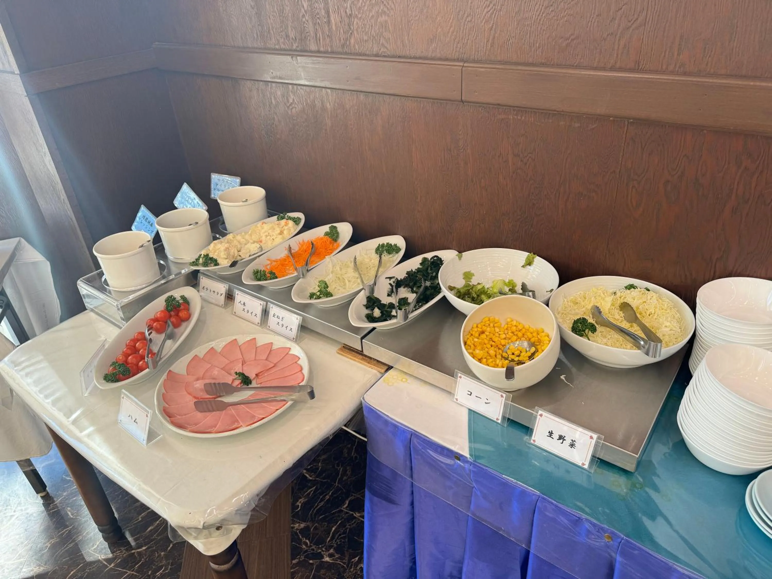 Food in Ashiwada Hotel