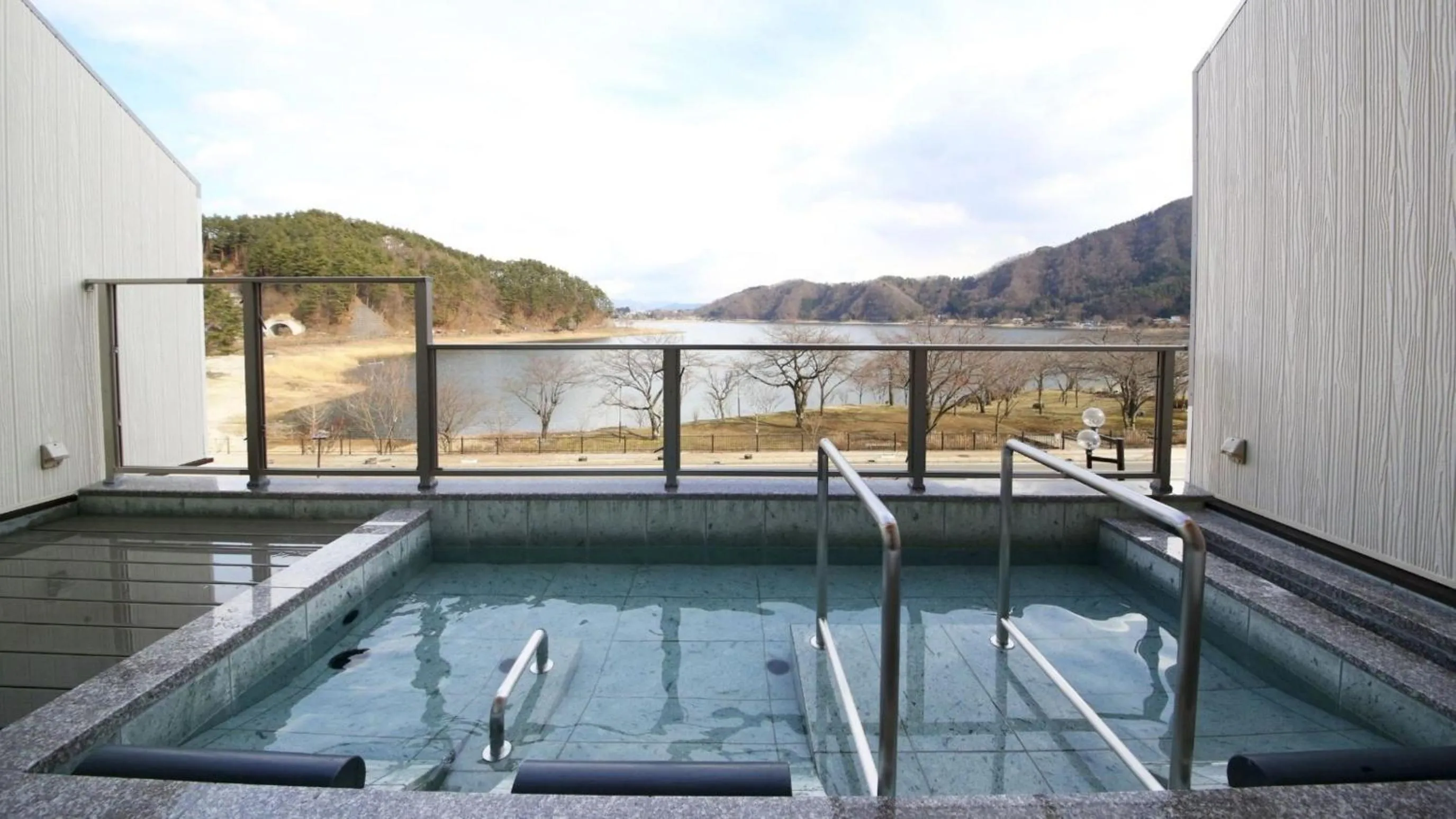Open Air Bath in Ashiwada Hotel