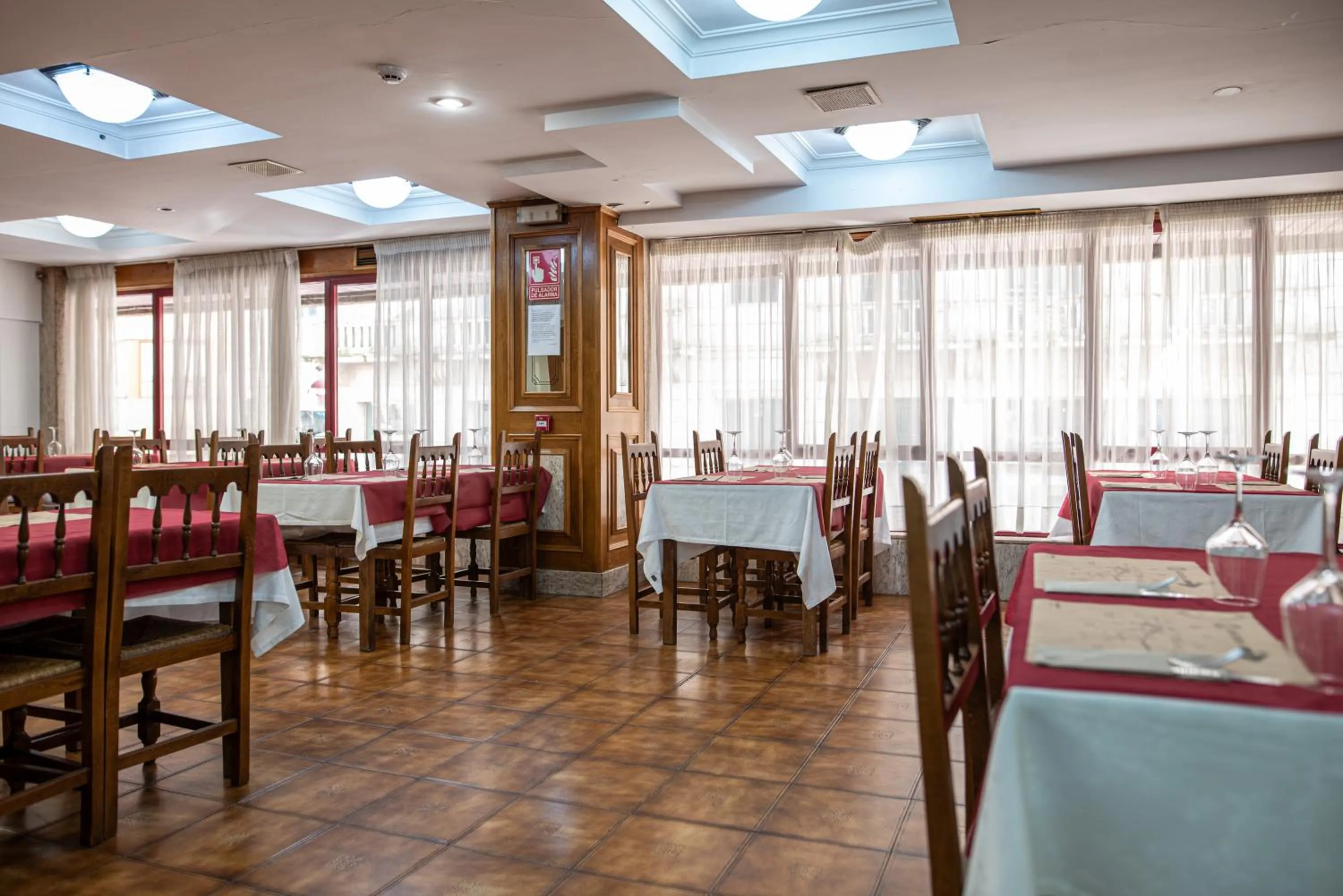 Restaurant/places to eat in Hotel Alda Centro Pontevedra