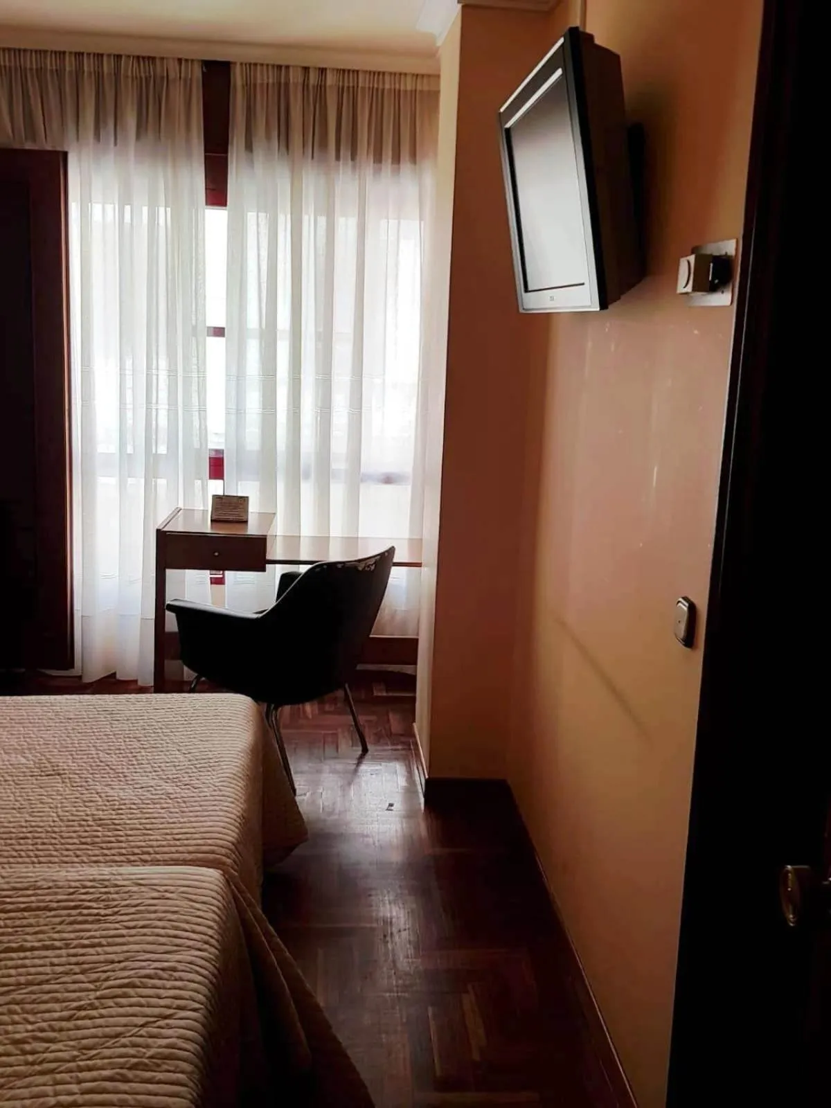 Decorative detail, Bed in Hotel Alda Centro Pontevedra