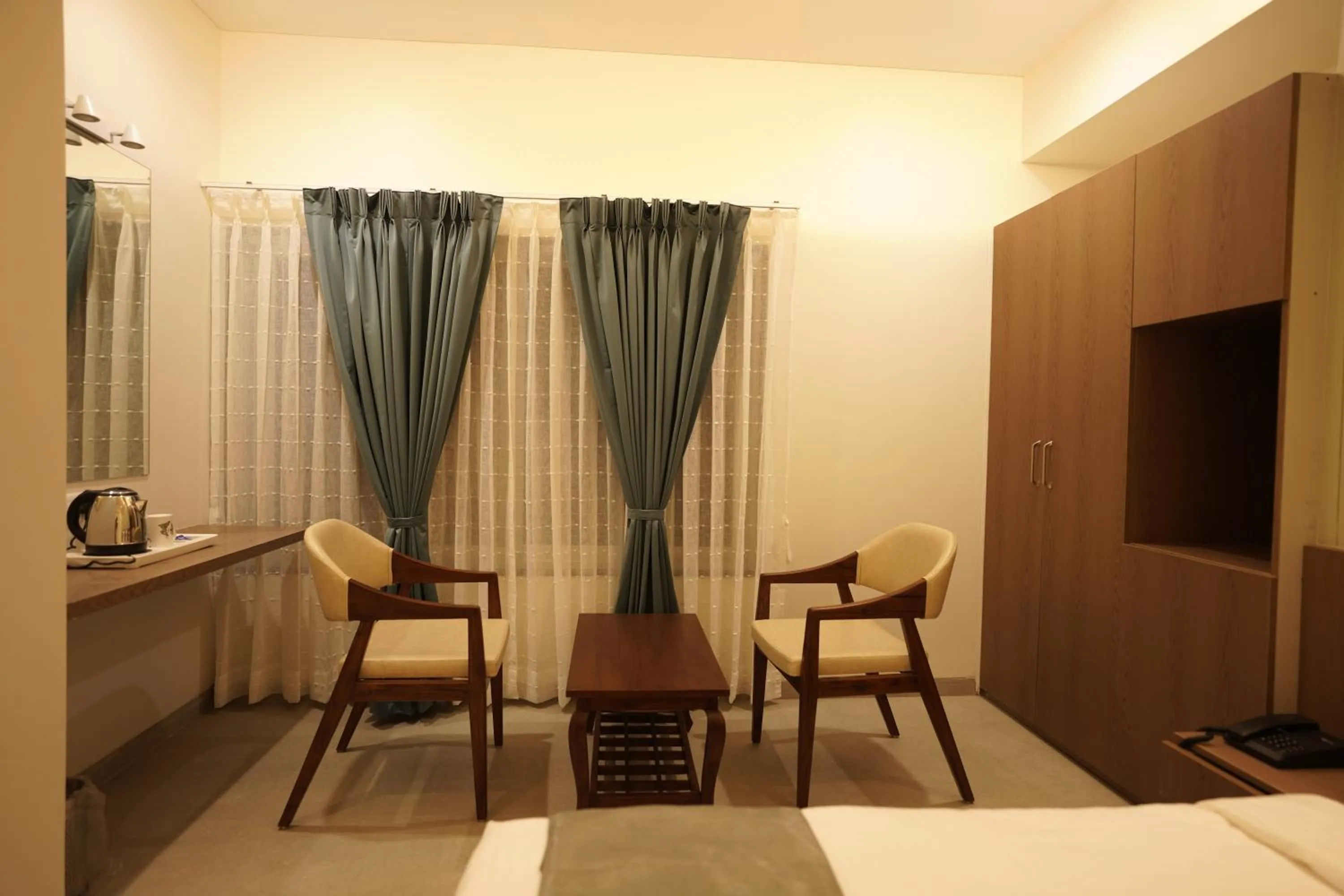 TV and multimedia, Bed in A Square Executive Hotel