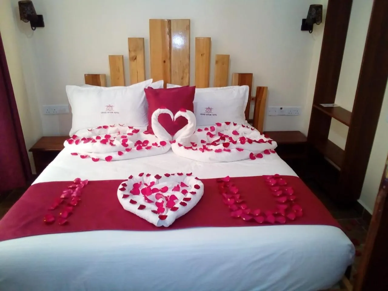 Grand Skyline Hotel