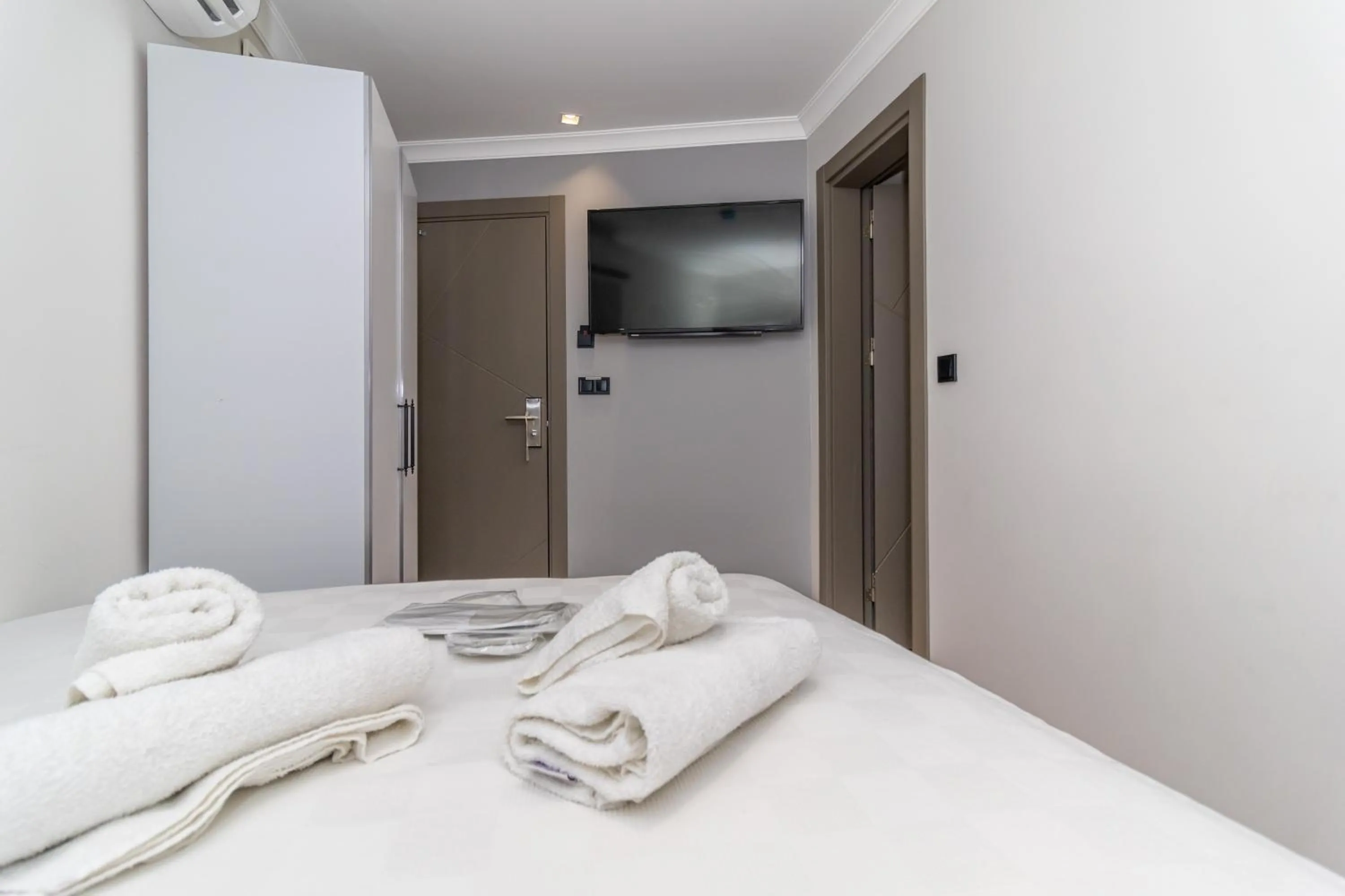 Bed in Wond House
