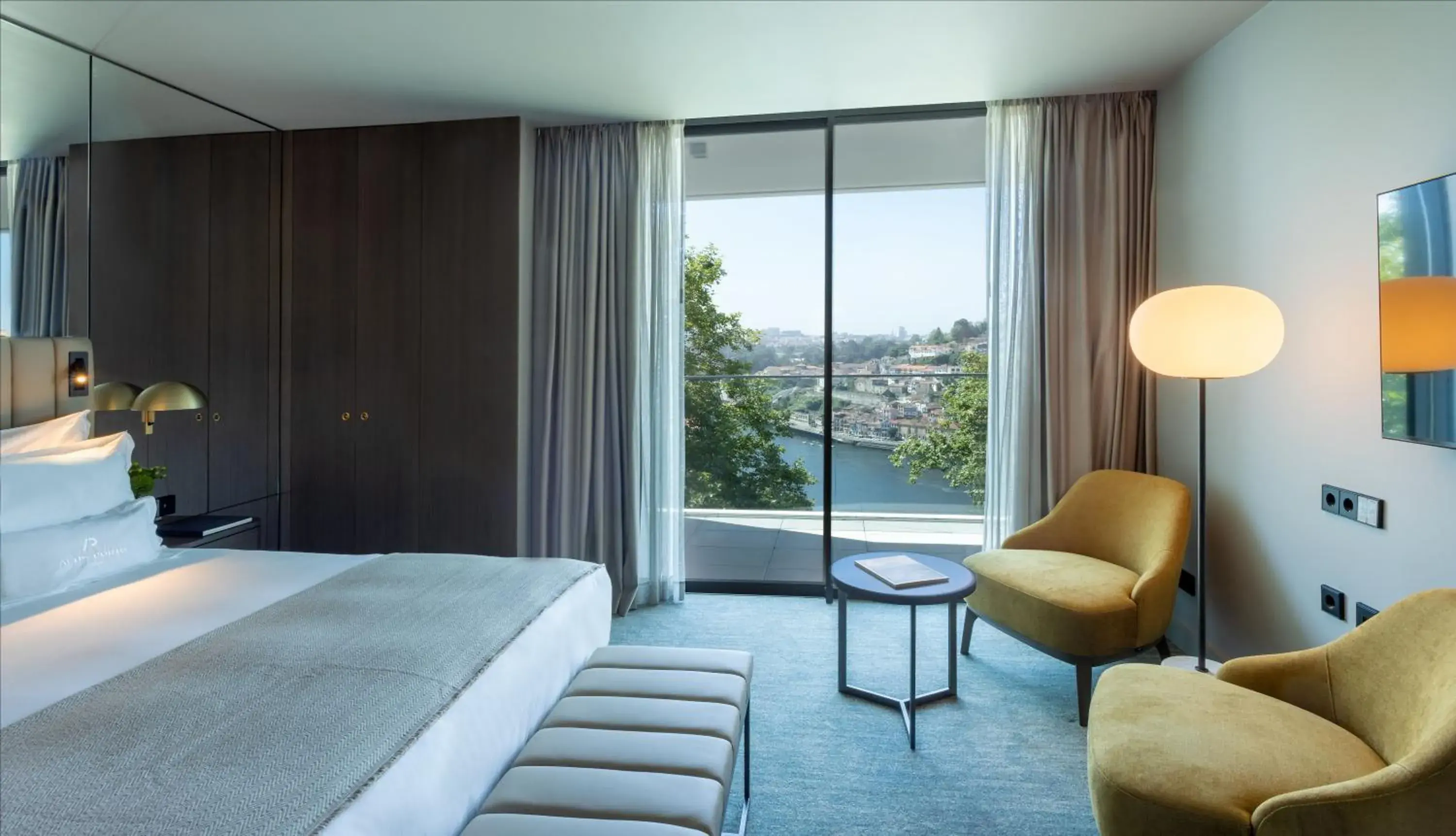 Bed in Altis Porto Hotel, a member of Preferred Hotels & Resorts- LVX Bed in Altis Porto Hotel, a member of Preferred Hotels & Resorts- LVX