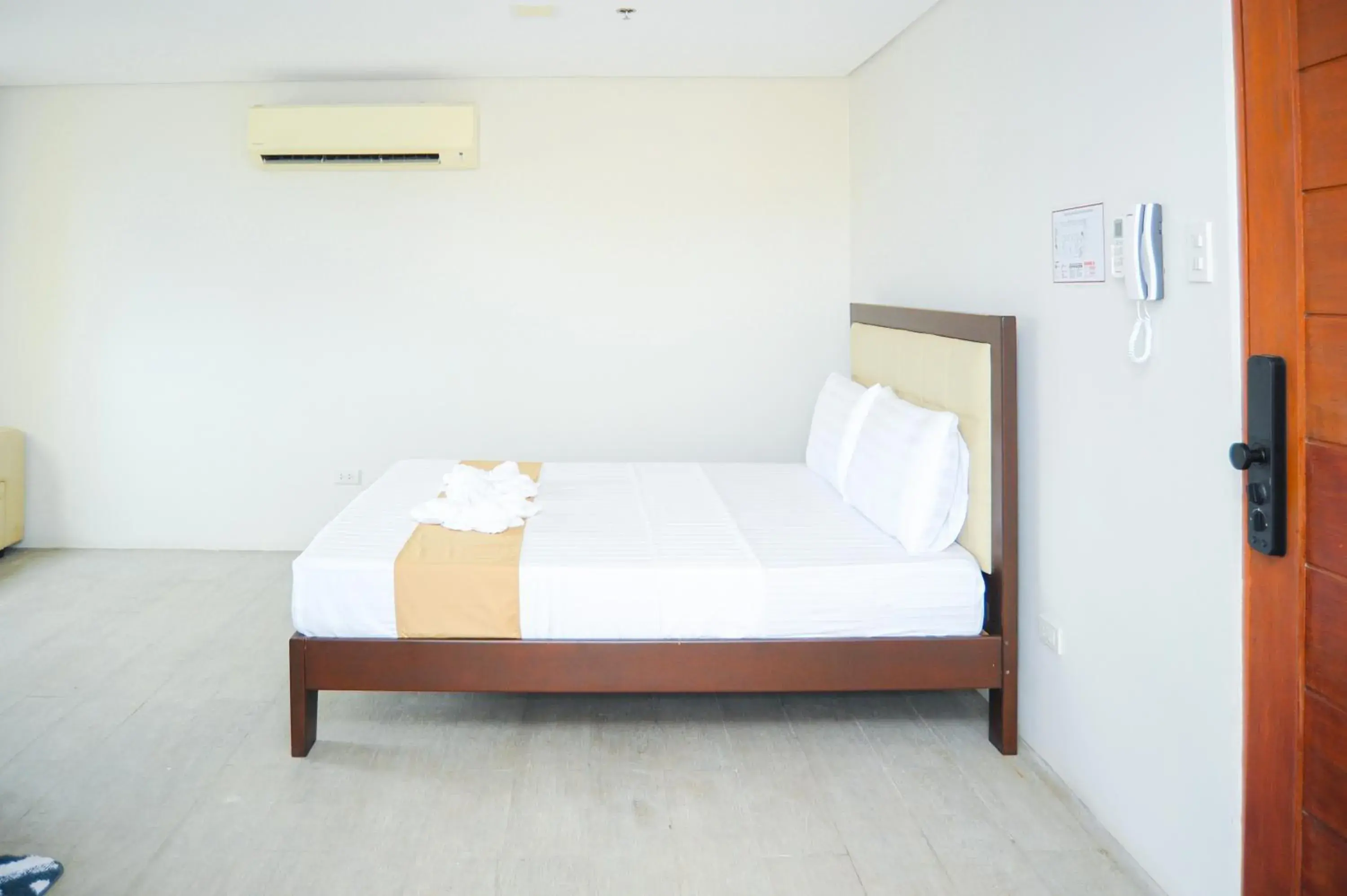 Bed in Kaia Isabelle Hotel Puerto Princesa Bed in Kaia Isabelle Hotel Puerto Princesa