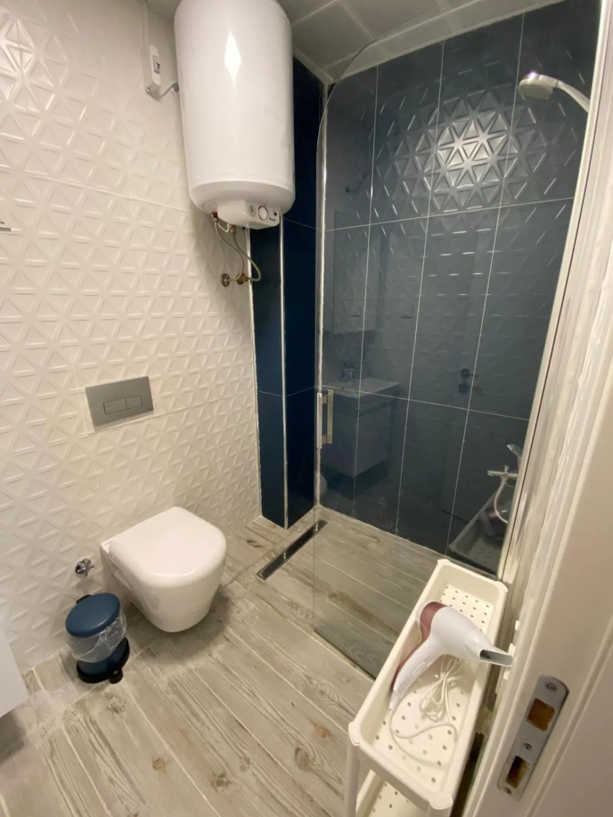 Shower in Sapphire Suites Taksim
