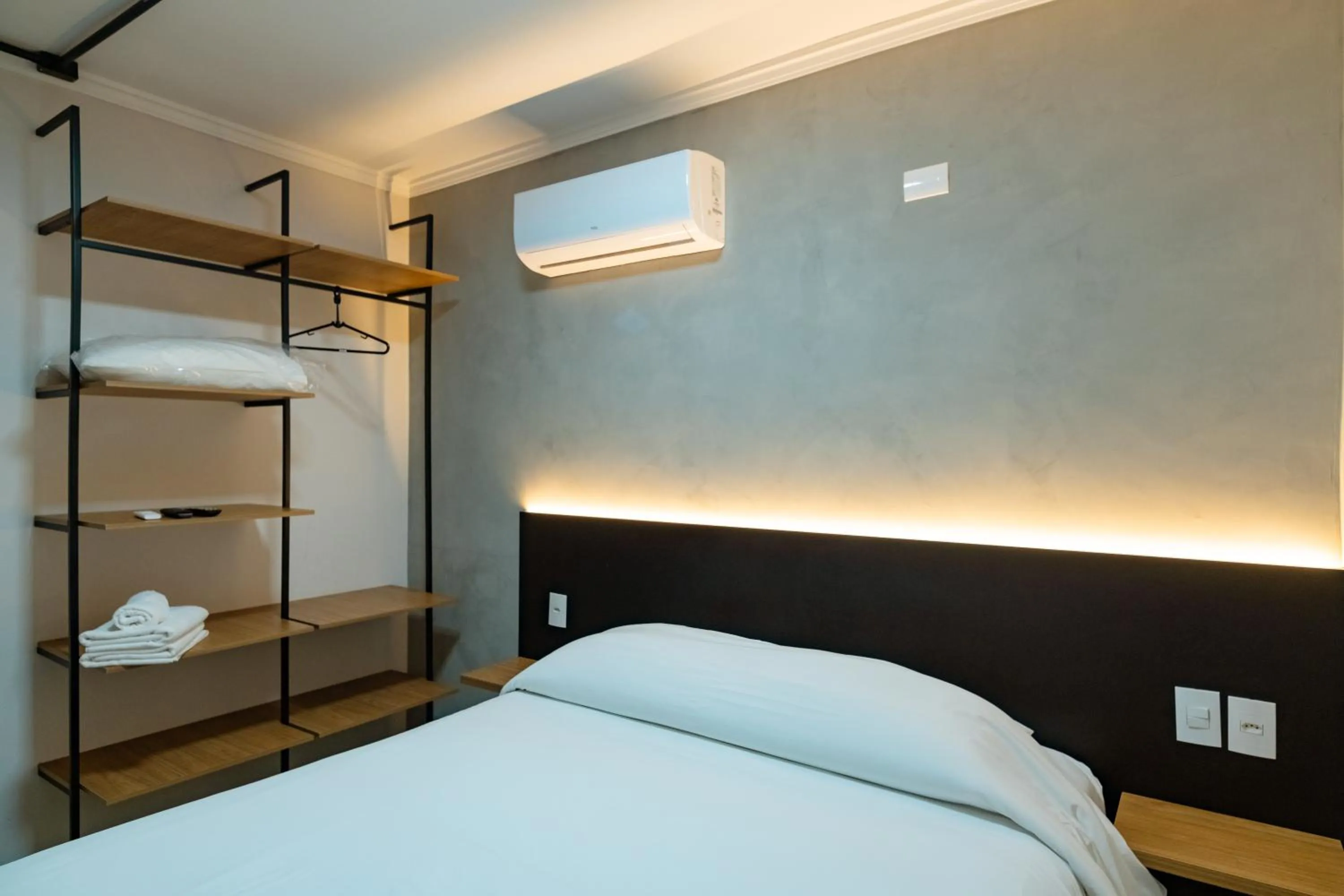 Bed in Terraço Flat Hotel