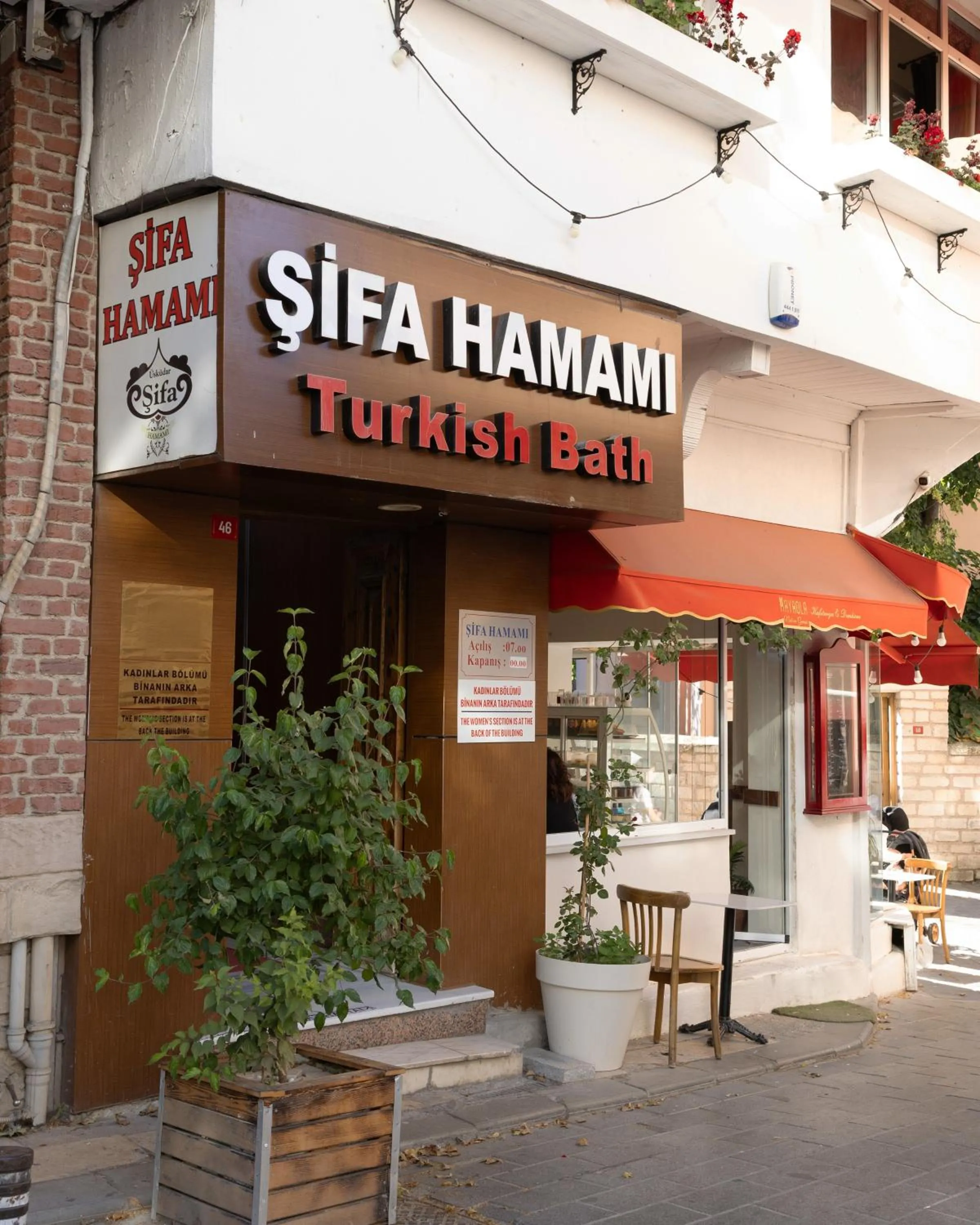 Day in Frezya - Exclusively Woman