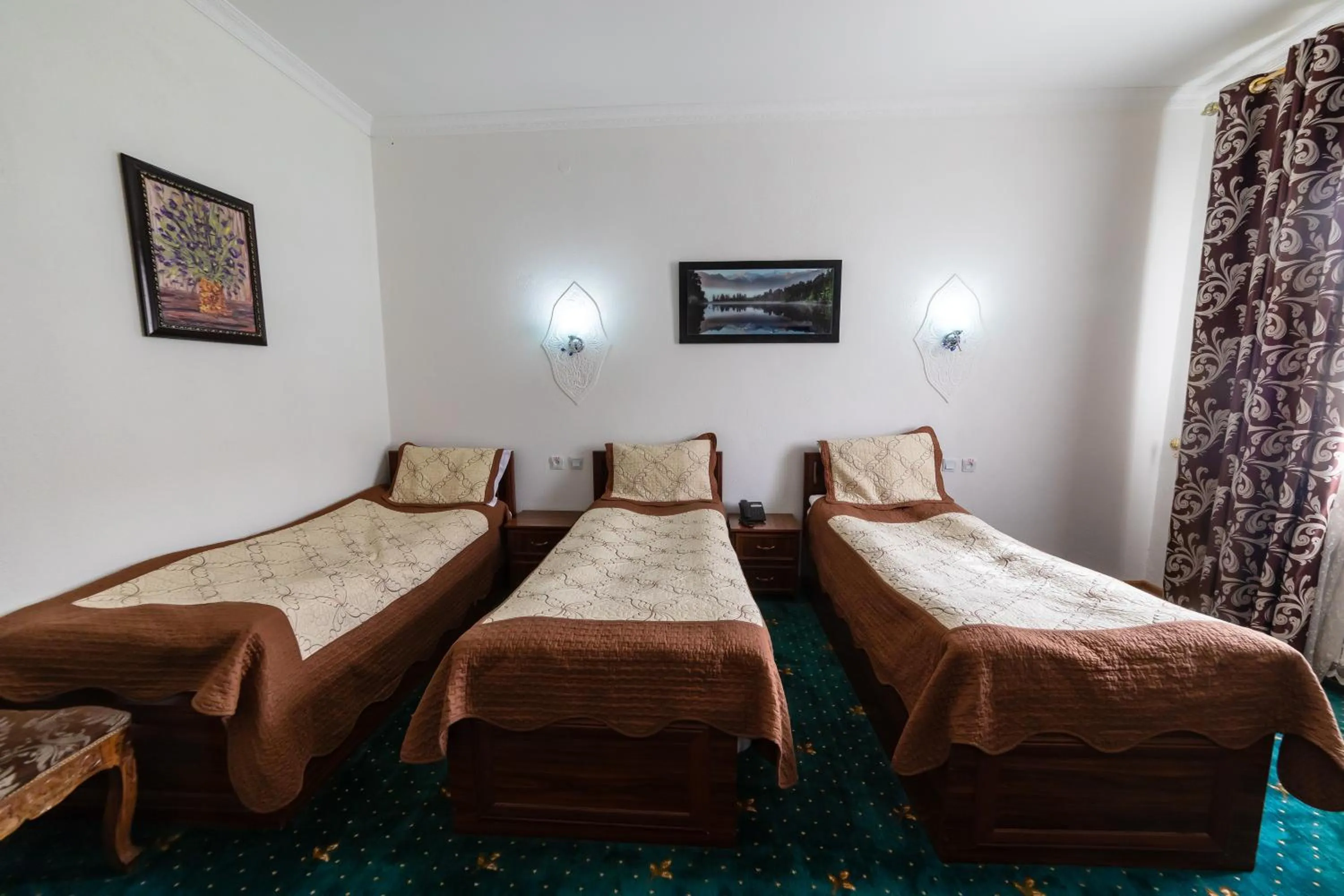 Bed in Qibla Tozabog