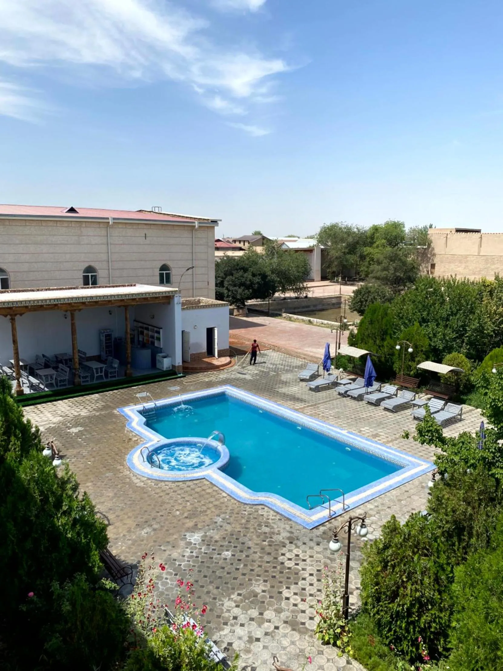 Property building in Qibla Tozabog