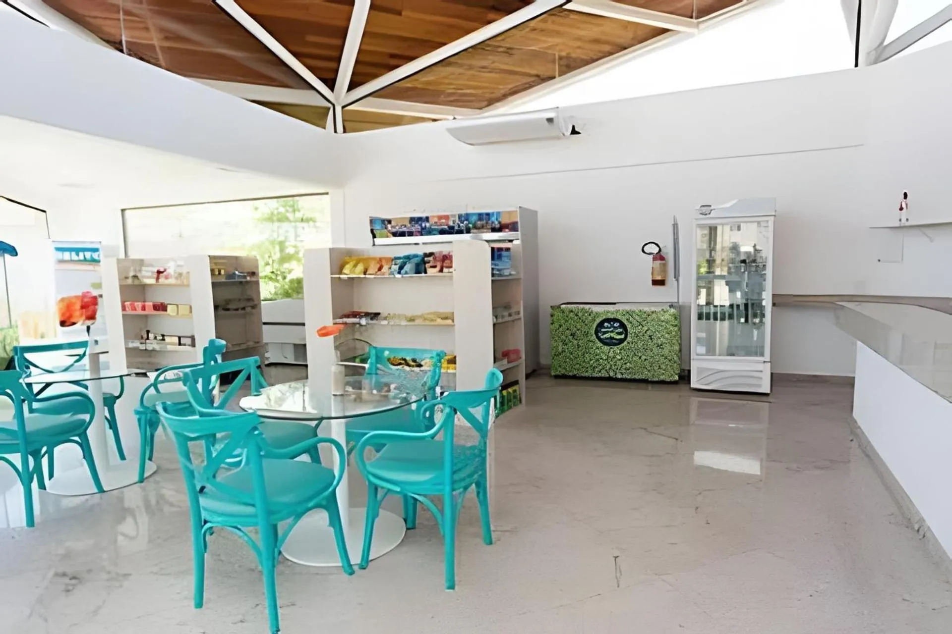 Restaurant/places to eat in Nui Supreme Beach Living