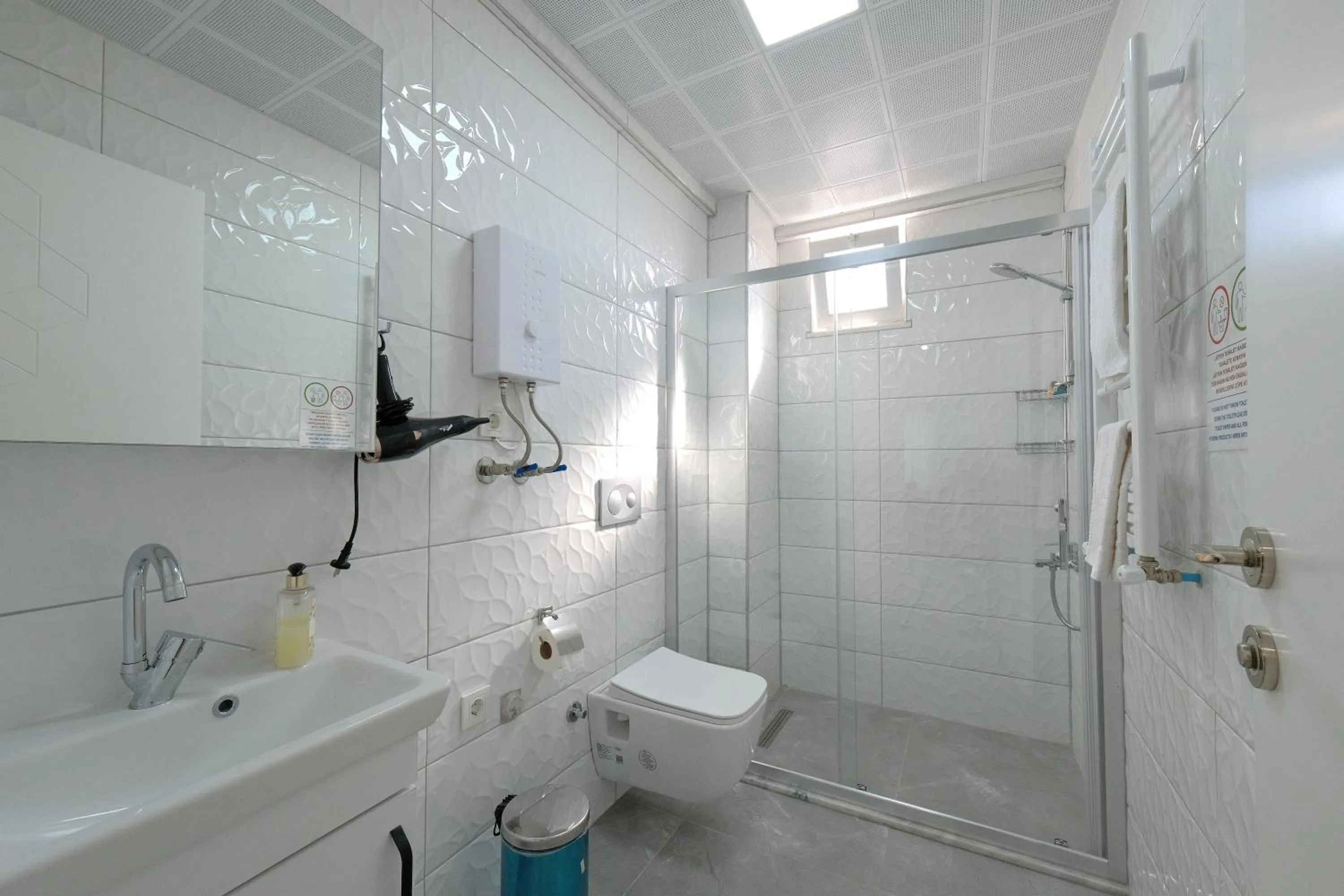 Shower in The Dalaman Suites & Pansiyon Dalaman Airport 10 km