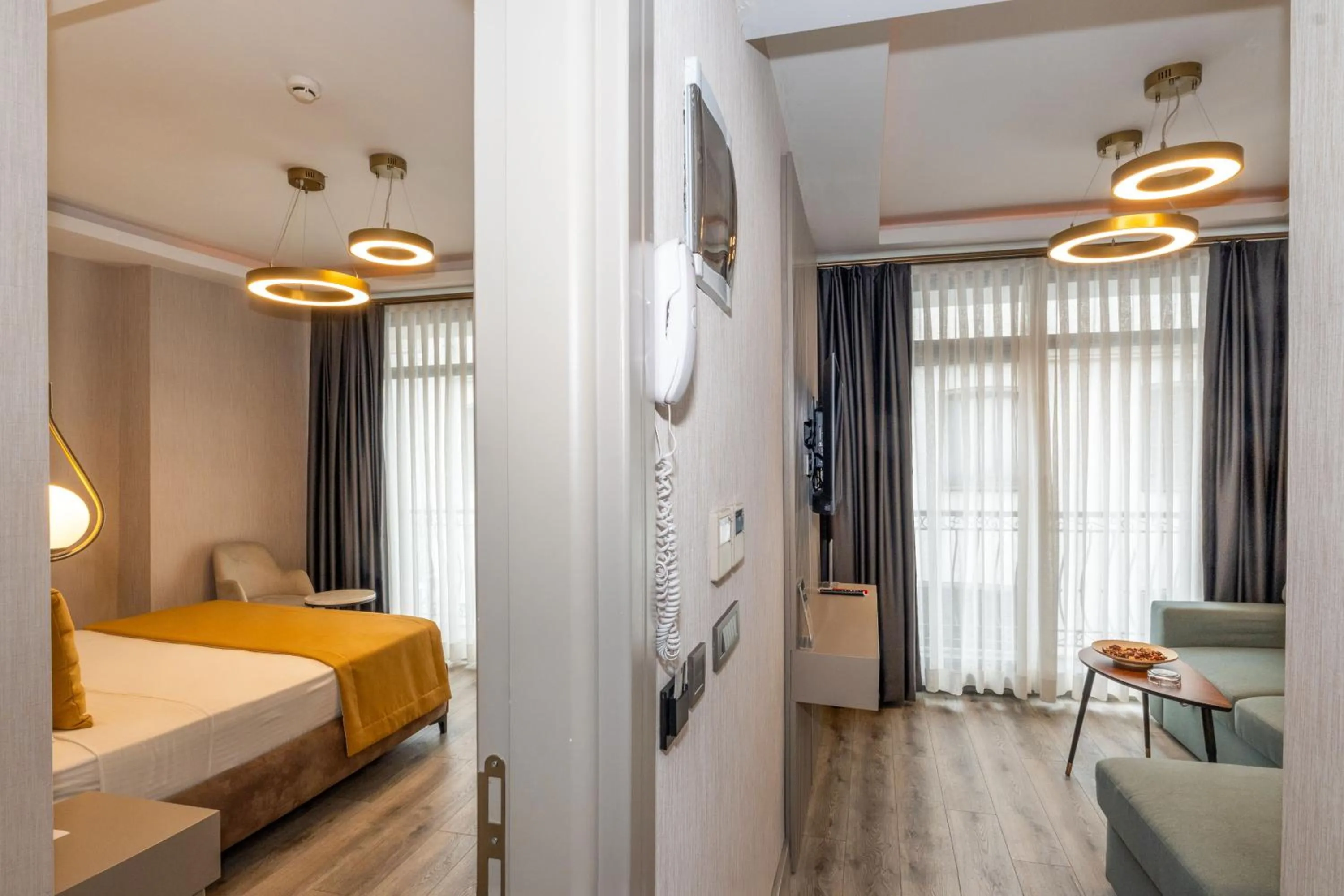 Bedroom, Bed in Massimo Hotel