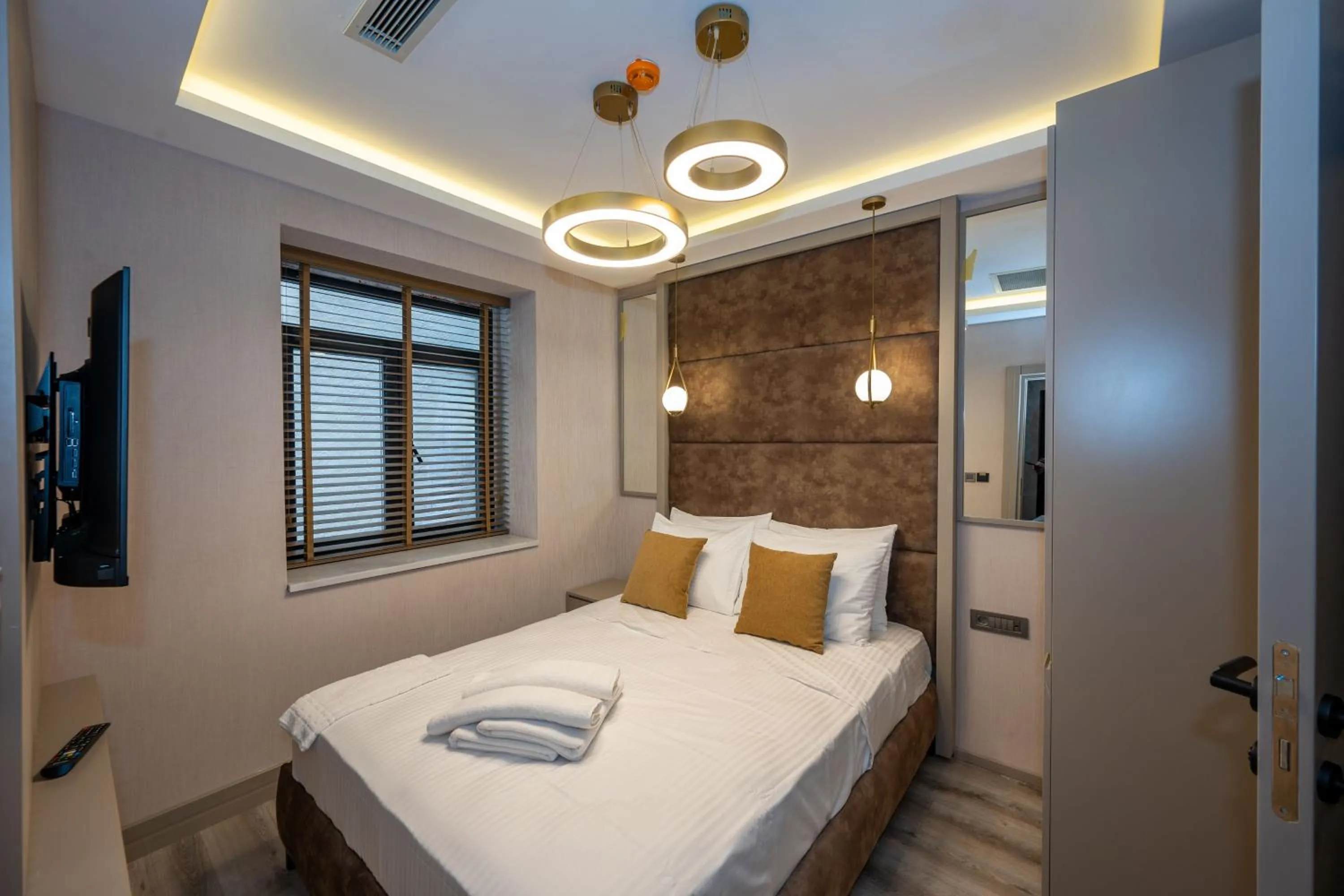 Photo of the whole room, Bed in Massimo Hotel