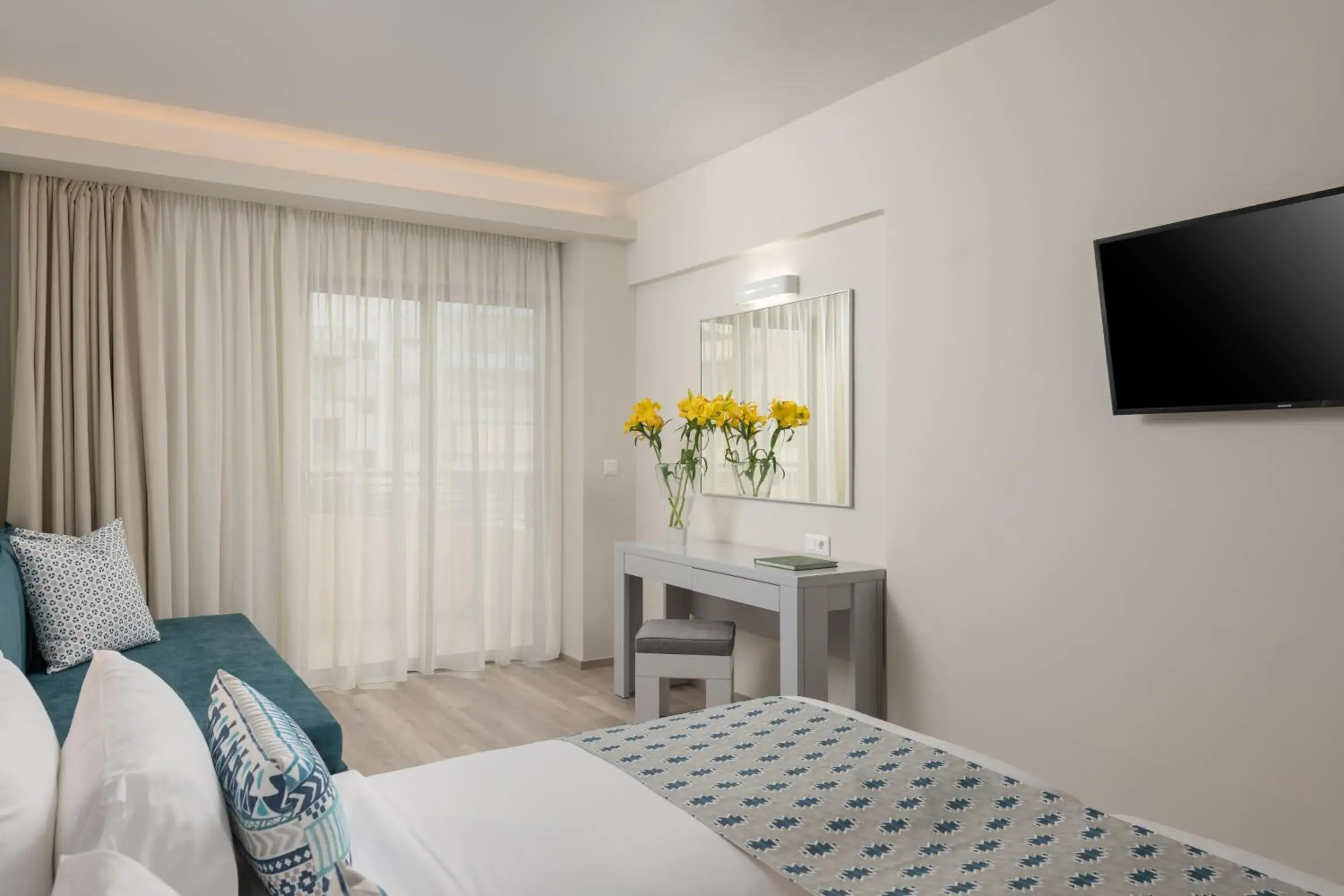 TV and multimedia, Bed in Bio Suites Hotel & Spa TV and multimedia, Bed in Bio Suites Hotel & Spa