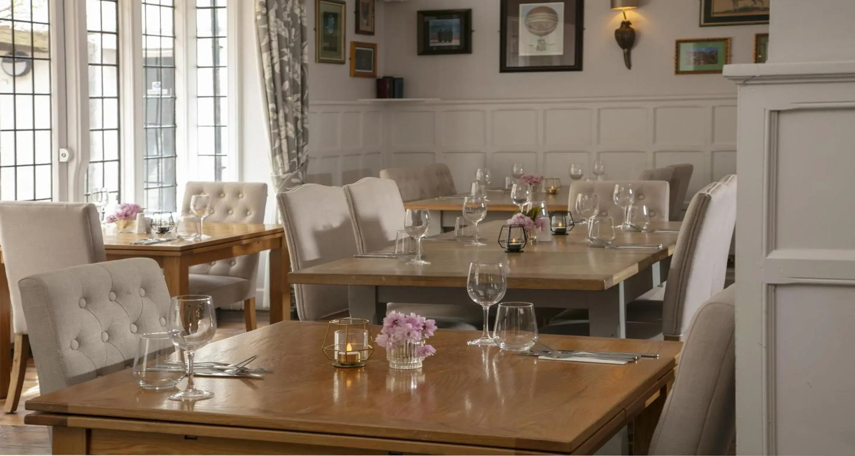 Restaurant/places to eat in The Olde Bell, BW Signature Collection Restaurant/places to eat in The Olde Bell, BW Signature Collection