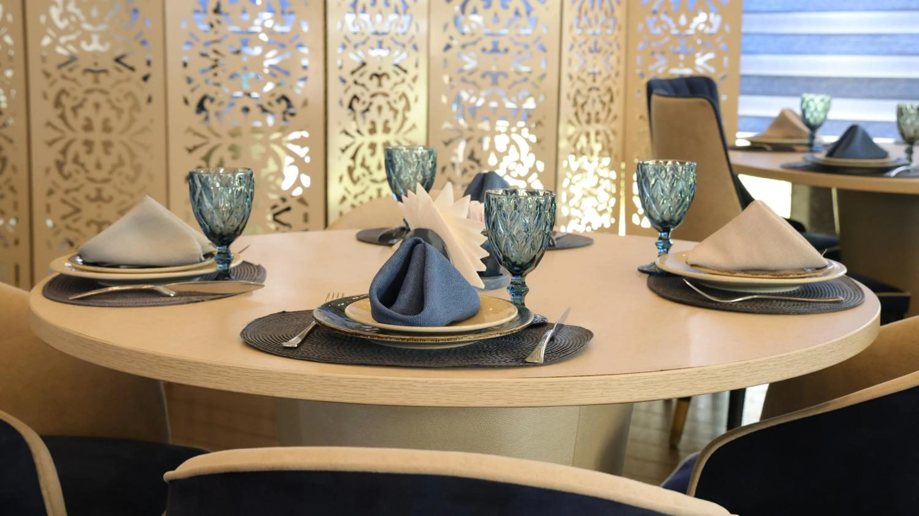 Restaurant/places to eat in Zarafshan Grand Hotel city