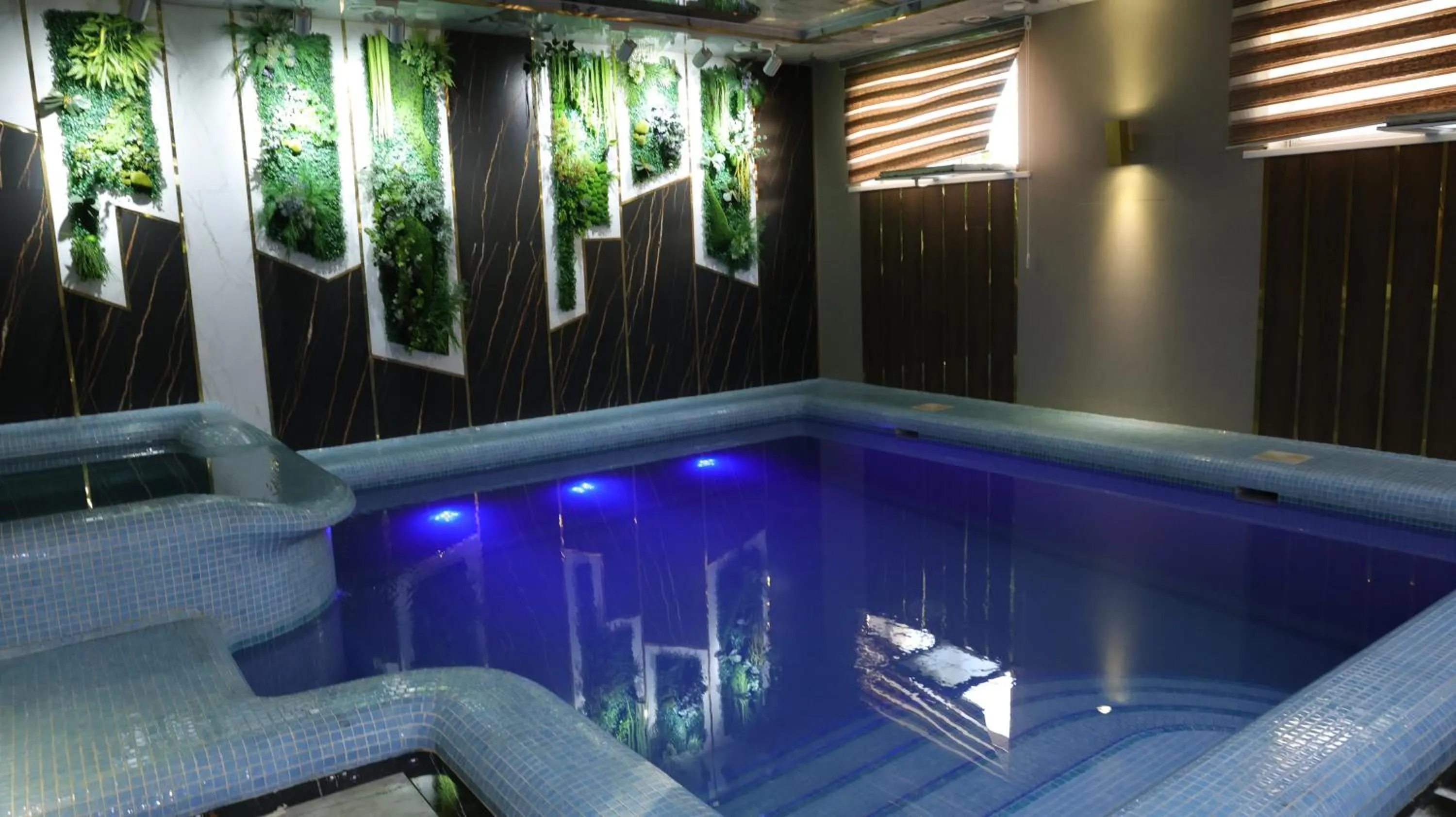 Hot Tub in Zarafshan Grand Hotel city