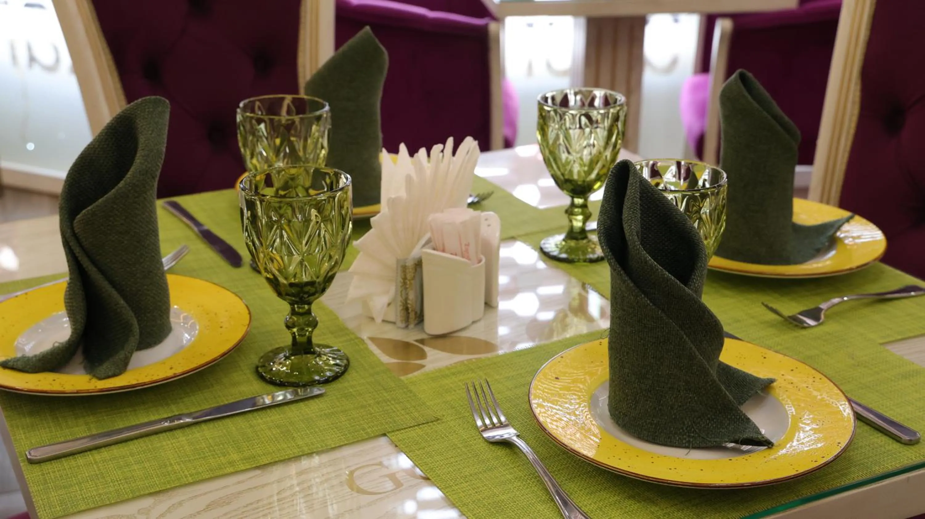 Restaurant/places to eat in Zarafshan Grand Hotel city