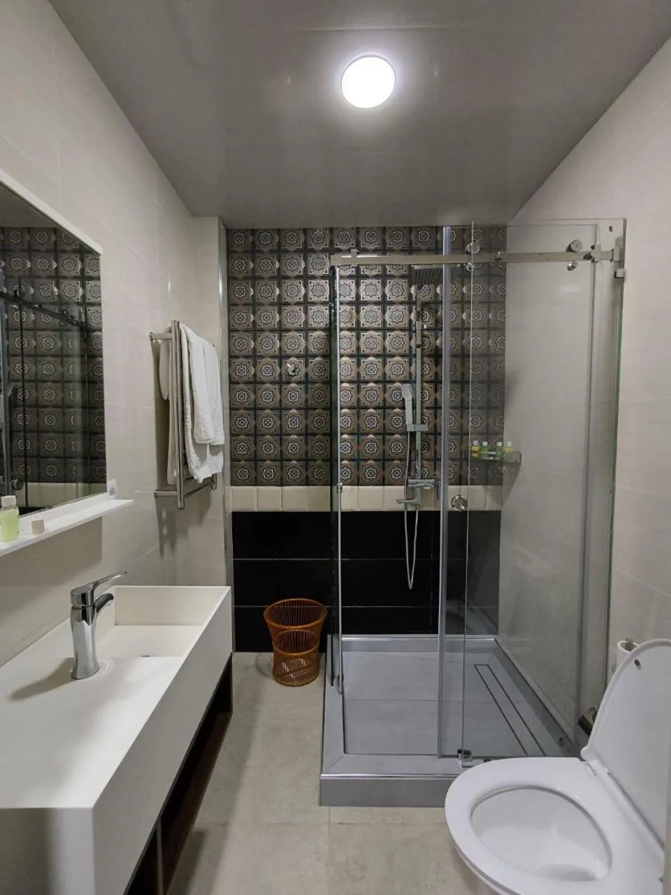 Zarafshan Grand Hotel city