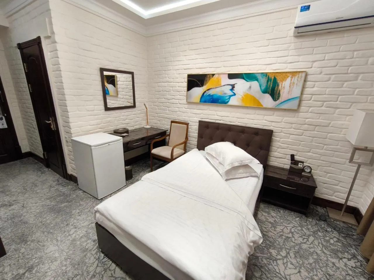 Zarafshan Grand Hotel city
