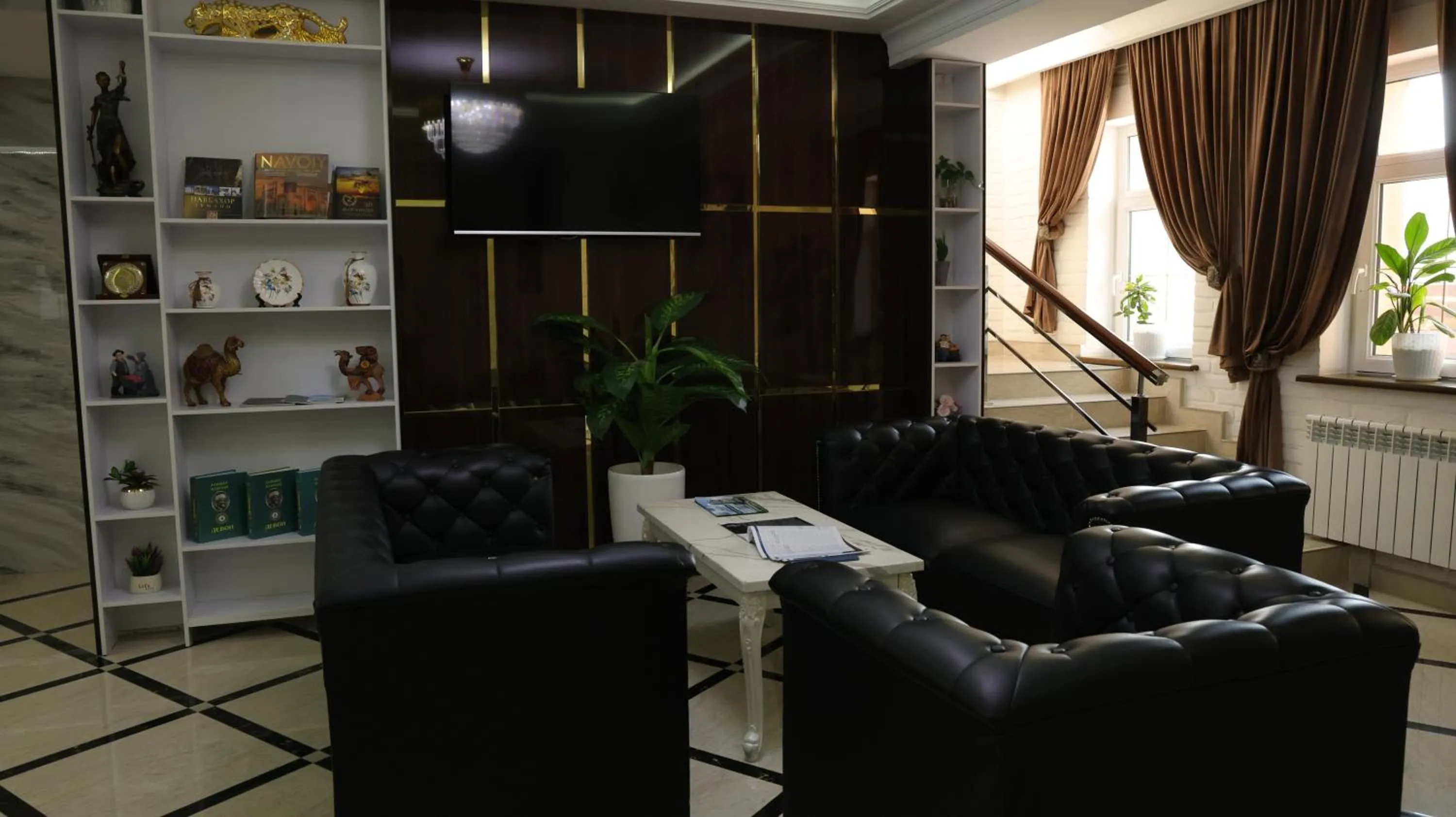 Living room in Zarafshan Grand Hotel city