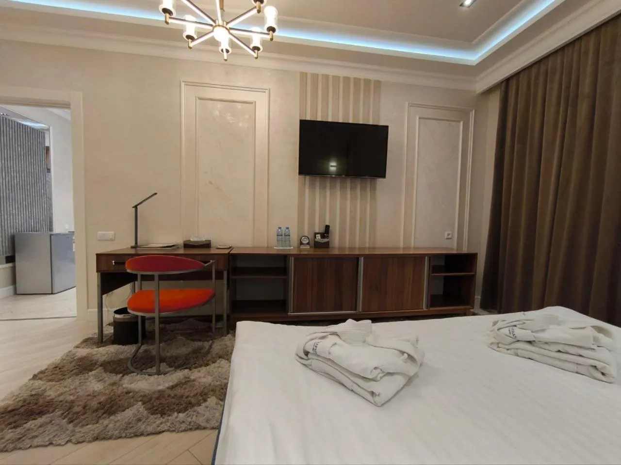Zarafshan Grand Hotel city