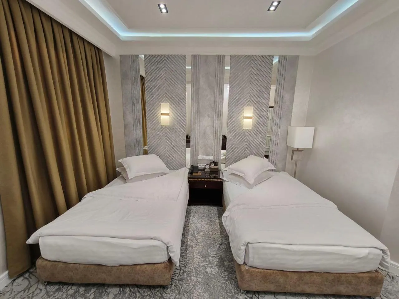 Zarafshan Grand Hotel city