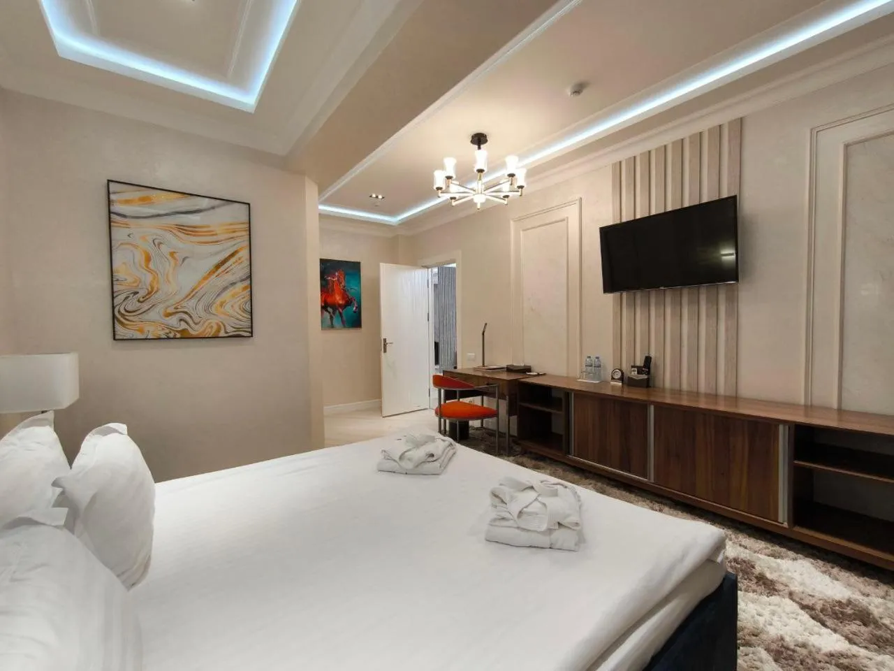 Zarafshan Grand Hotel city
