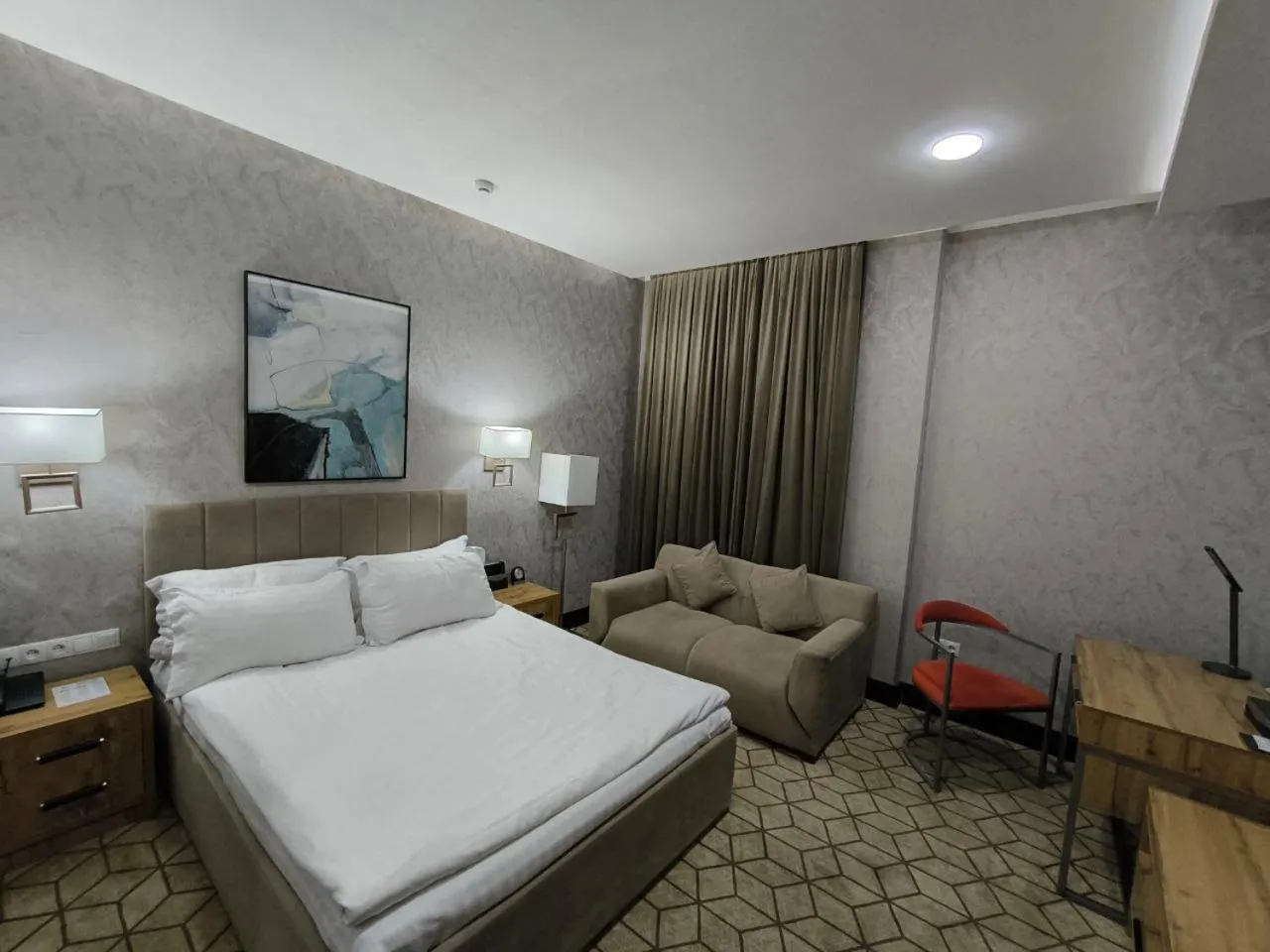 Zarafshan Grand Hotel city