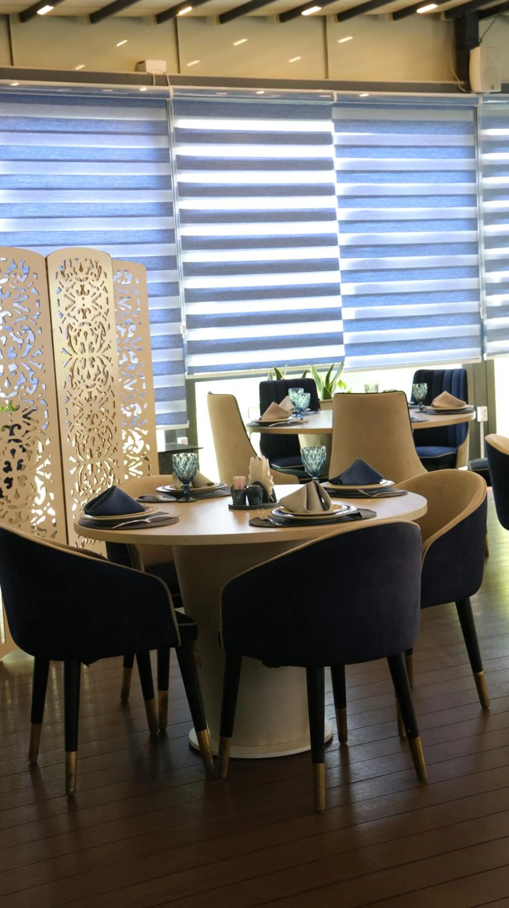 Restaurant/places to eat in Zarafshan Grand Hotel city