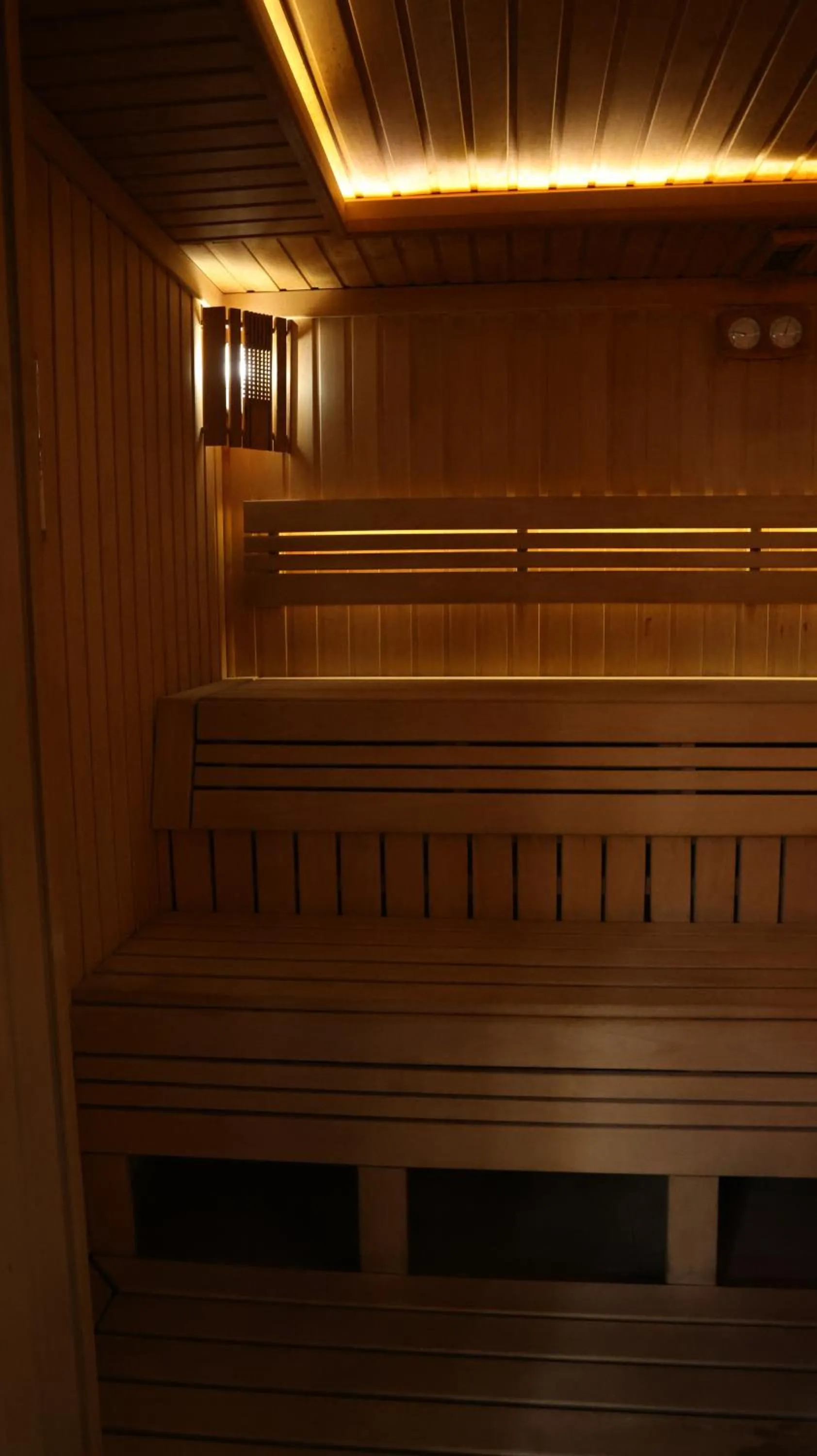 Sauna in Zarafshan Grand Hotel city
